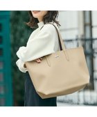 【ラコステ/LACOSTE】のANNA 2WAY リバーシブル トートバッグ 人気、トレンドファッション・服の通販 founy(ファニー) ファッション Fashion レディースファッション Fashion for Women バッグ Bags エレガント 上品 Elegant クラッチ Clutch, Clutch Bag ジップ Zip, Zipper スタイリッシュ Stylish, Fashionable トラベル Travel, Travel Gear ポロシャツ Polo Shirt, Collared Tee メタリック Metallic, Shiny Finish モダン Modern, Contemporary ラップ Wrap, Wrap Design リバーシブル Reversible, Two-Sided ワンポイント One Point, Statement Accent ビジネス 仕事 通勤 Business / Work / Commuting thumbnail サンドベージュ|ID: prp329100004828268 ipo3291000000035138211