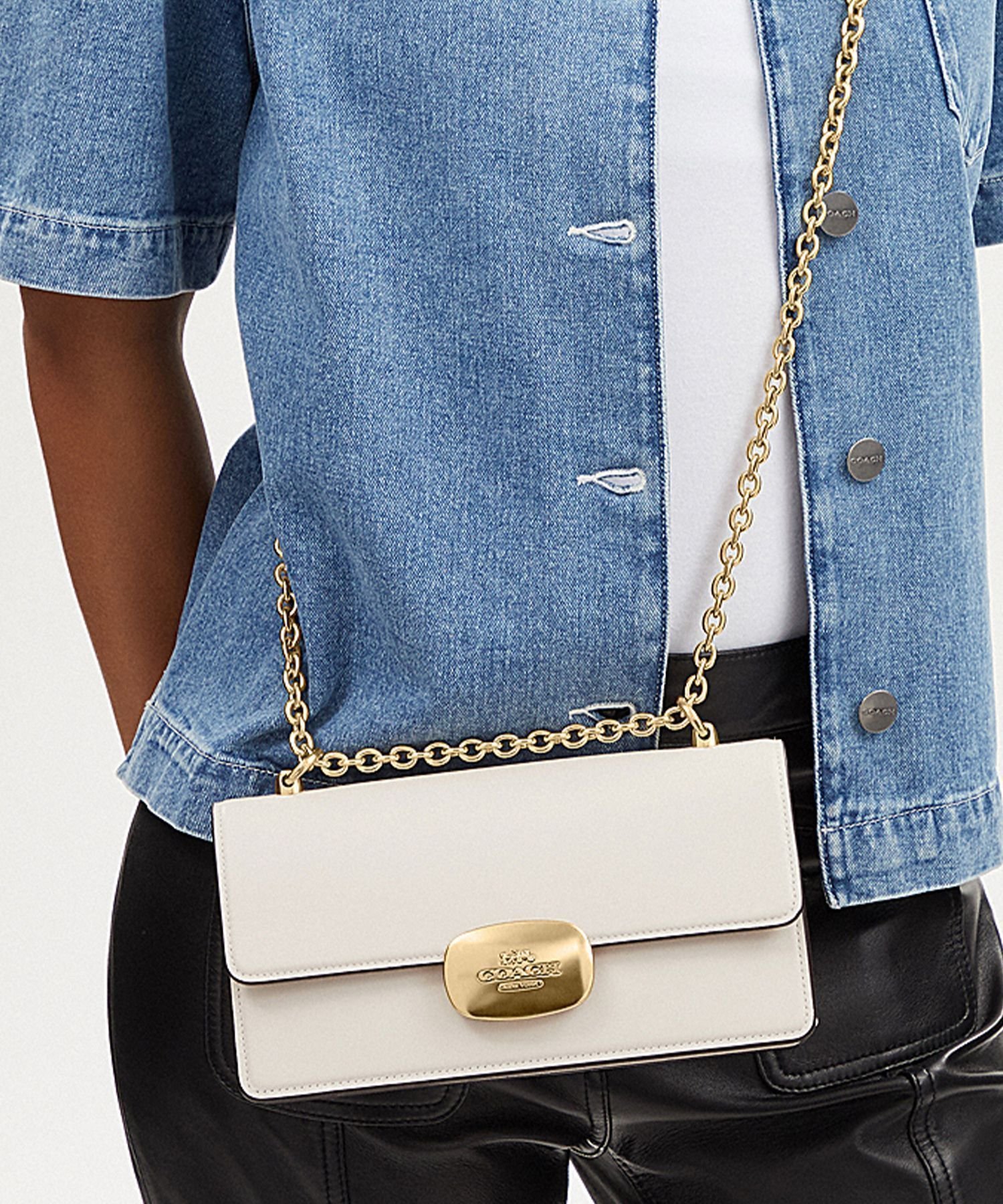 【コーチ/COACH】の【公式】エライザ フラップ クロスボディ インテリア・キッズ・メンズ・レディースファッション・服の通販 founy(ファニー) 　ファッション　Fashion　レディースファッション　Fashion for Women　シューズ　Shoes, Footwear　フラップ　Flap, Flap Pocket　ポケット　Pocket, Pocket Detail　財布　Wallet, Purse　WHITE|ID: prp329100004828274 ipo3291000000035138273