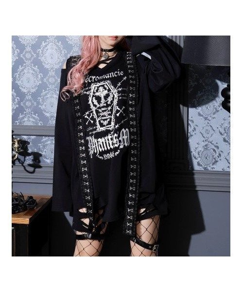 【ノエミ/NOEMIE】のメニーレースホックダメージロングTシャツ インテリア・キッズ・メンズ・レディースファッション・服の通販 founy(ファニー) 　ファッション　Fashion　レディースファッション　Fashion for Women　トップス・カットソー　Cut & Sew Tops　シャツ・ブラウス・オフィスカジュアル　Elegant Blouses & Button-Ups　ロングTシャツ・Tシャツ　Longline T-Shirts & Tees　おすすめ　Recommended / Our Picks　ショルダー　Shoulder, Shoulder Strap　ダメージ　Distressed, Destroyed　フロント　Front, Front Design　レース　Lace, Lace Fabric　ロング　Long, Long-Length　黒|ID: prp329100004828299 ipo3291000000035138597