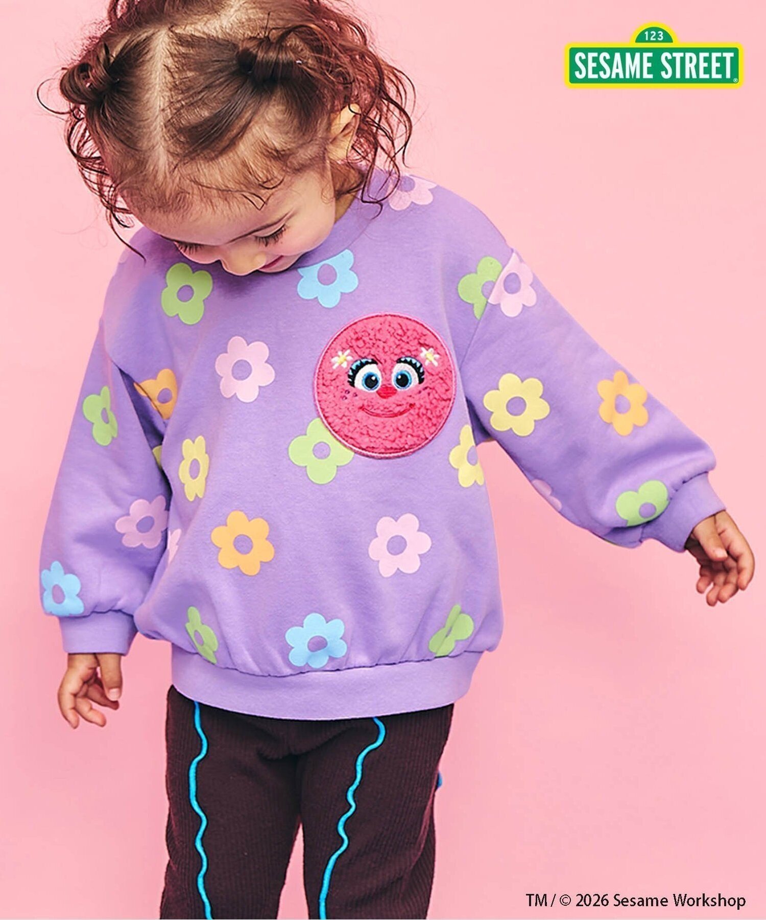 【エフオー オンラインストア/F.O.Online Store / KIDS】のセサミストリート 総柄ポケットトレーナー インテリア・キッズ・メンズ・レディースファッション・服の通販 founy(ファニー) 　ファッション　Fashion　キッズファッション　Fashion for Kids　インナー　Innerwear　キャラクター　Character, Licensed Characters　コレクション　Collection, Seasonal Line　トレーナー　Sweatshirt, Trainer　ベビー　Baby, Babywear　ポケット　Pocket, Pocket Detail　ラベンダー|ID: prp329100004828317 ipo3291000000035138760