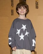 【ナルミヤ オンライン/NARUMIYA ONELINE / KIDS】の【MNCM】【どっちが前でもOK】【カイテキ天竺】プリントレイヤードビッグTシャツ 人気、トレンドファッション・服の通販 founy(ファニー) ファッション Fashion キッズファッション Fashion for Kids グラフィック Graphic, Graphic Design 吸水 Absorbent, Quick-Dry シンプル Simple, Minimal タンブラー Tumbler, Travel Mug デニム Denim, Jeans Material トレンド Trend, Trending Now 定番 Standard, Basic Item フロント Front, Front Design プリント Print, Printed Pattern モノトーン Monotone, Black and White ワンポイント One Point, Statement Accent おすすめ Recommended / Our Picks 旅行 Travel thumbnail チャコール|ID: prp329100004828321 ipo3291000000035138809