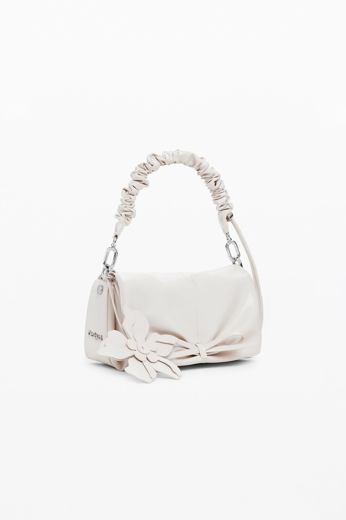 【デシグアル/Desigual】の輝くリボンバッグ インテリア・キッズ・メンズ・レディースファッション・服の通販 founy(ファニー) 　ファッション　Fashion　レディースファッション　Fashion for Women　バッグ　Bags　カラフル　Colorful Design　キーホルダー　Keychain, Key Holder　シューズ　Shoes, Footwear　デニム　Denim, Jeans Material　パターン　Pattern, Design Print　パッチワーク　Patchwork, Mixed Fabric　フェイクレザー　Faux Leather, PU Leather　プリント　Print, Printed Pattern　メンズ　Men's, Menswear　リボン　Ribbon, Bow　ホワイト/1001|ID: prp329100004828345 ipo3291000000035139060