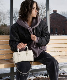 【チャールズ アンド キース/CHARLES & KEITH】のPhilomena パネルチェーン ハンドルボウリングバッグ 人気、トレンドファッション・服の通販 founy(ファニー) ファッション Fashion レディースファッション Fashion for Women バッグ Bags ガーリー Girly, Feminine Style キルティング Quilted, Quilting スタイリッシュ Stylish, Fashionable チェーン Chain, Chain Strap ベーシック Basic, Essential ラップ Wrap, Wrap Design エレガント 上品 Elegant |ID:prp329100004828346