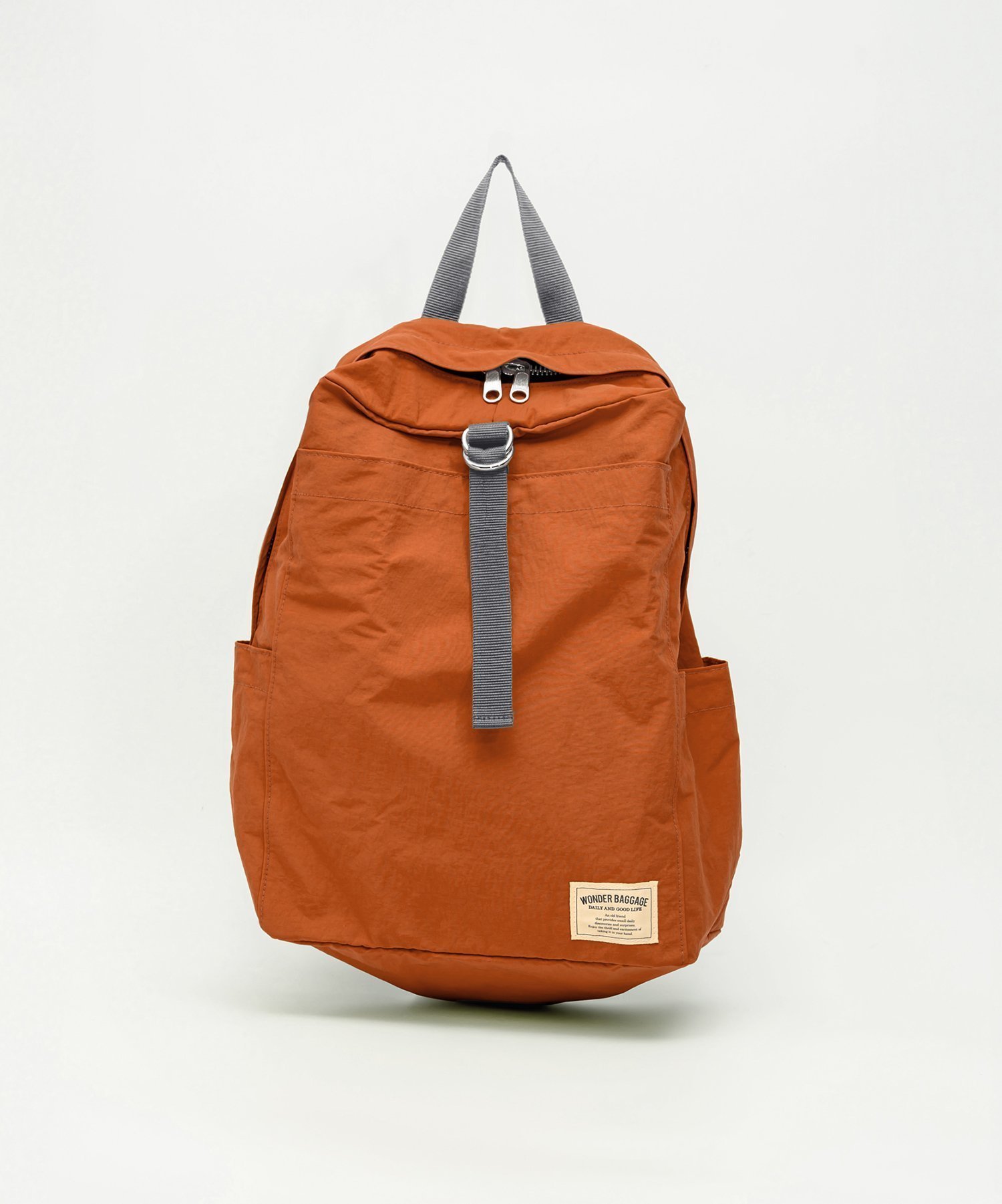 【ワンダーバゲージ/WONDER BAGGAGE】のサニー リラックス バッグ カジュアルバッグ メンズ レディース インテリア・キッズ・メンズ・レディースファッション・服の通販 founy(ファニー) 　ファッション　Fashion　レディースファッション　Fashion for Women　アウトドア　Outdoor Clothing　クラシック　Classic, Timeless Style　デイパック　Daypack, Casual Backpack　パターン　Pattern, Design Print　フォルム　Silhouette, Form　フロント　Front, Front Design　ポケット　Pocket, Pocket Detail　メンズ　Men's, Menswear　モチーフ　Motif, Design Theme　リラックス　Relax, Relaxed Fit　ORANGE|ID: prp329100004828377 ipo3291000000035139394