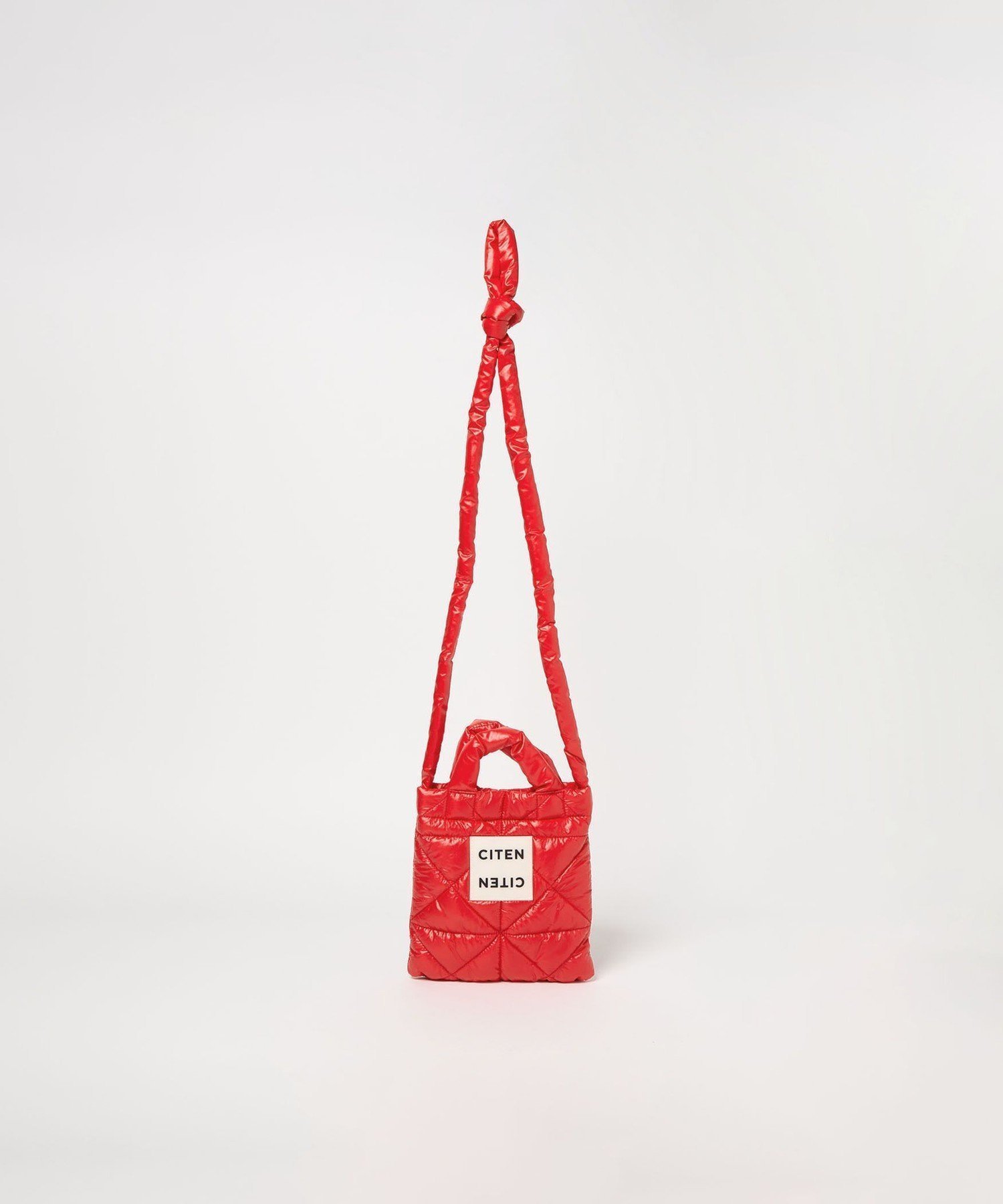 【シテン/CITEN】のCITEN CITENパデッドトートS インテリア・キッズ・メンズ・レディースファッション・服の通販 founy(ファニー) 　ファッション　Fashion　レディースファッション　Fashion for Women　バッグ　Bags　キルティング　Quilted, Quilting　ショルダー　Shoulder, Shoulder Strap　スクエア　Square, Square Shape　トライアングル　Triangle, Triangular Shape　フィット　Fit, Slim Fit　マグネット　Magnet, Magnetic Closure　RED|ID: prp329100004828379 ipo3291000000035139421
