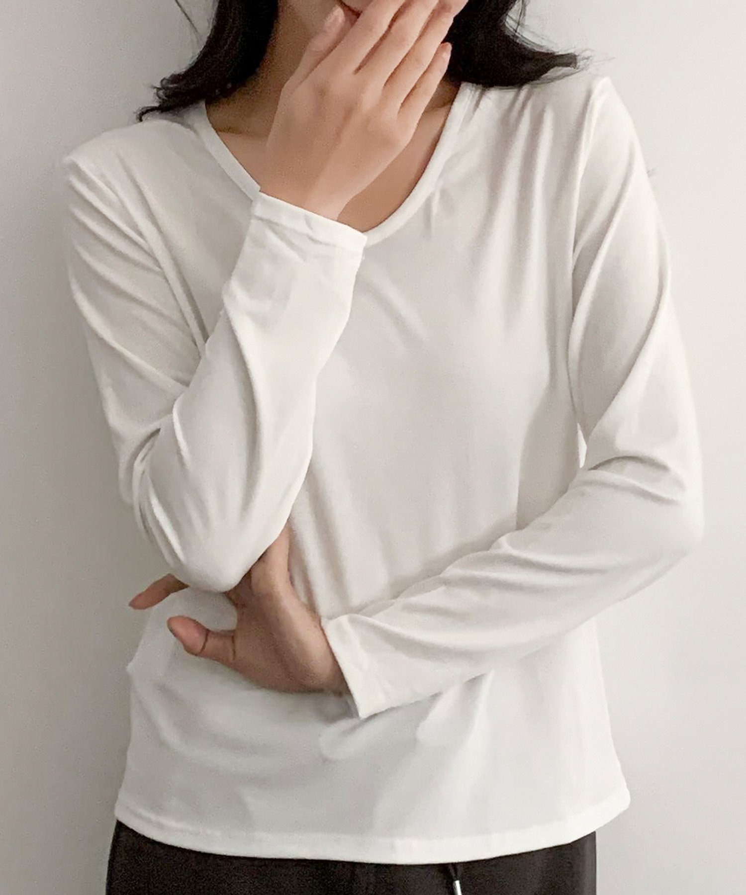 【ガール/GIRL】のUネック カットソー 長袖 レディース きれいめ ゆったり 無地 インテリア・キッズ・メンズ・レディースファッション・服の通販 founy(ファニー) 　ファッション　Fashion　レディースファッション　Fashion for Women　トップス・カットソー　Cut & Sew Tops　カットソー・ベーシックTシャツ　Cut-and-Sewn Tops / Stretch Tees & Basics　なめらか　Smooth, Silky Texture　インナー　Innerwear　カットソー　Cut and Sewn Top　デコルテ　Décolleté, Neckline　再入荷　Restock / Back in Stock　無地　Plain, Solid Color　長袖　Long Sleeve, Full Sleeve　WH|ID: prp329100004828446 ipo3291000000035140015