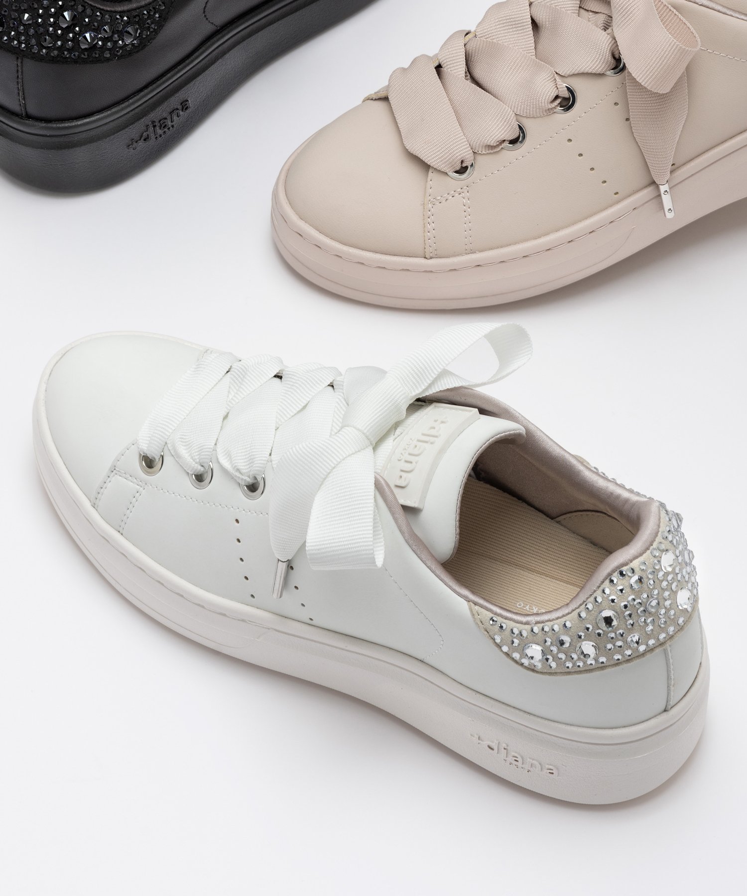 【プラスダイアナ/plus diana】の【軽量】ラインストーン付きリボンスニーカー インテリア・キッズ・メンズ・レディースファッション・服の通販 founy(ファニー) 　ファッション　Fashion　レディースファッション　Fashion for Women　インソール　Shoe Insole　クッション　Cushion, Throw Pillow　軽量　Lightweight, Ultra Light　シューズ　Shoes, Footwear　ストーン　Stone, Gem-Like　スニーカー　Sneakers, Trainers　スマート　Smart, Elegant　フィット　Fit, Slim Fit　フェミニン　Feminine, Girly　ラグジュアリー　Luxury, Elegant　リボン　Ribbon, Bow　レース　Lace, Lace Fabric　再入荷　Restock / Back in Stock　エレガント 上品　Elegant　新作・新入荷　New Arrivals / New In　白人工スムース|ID: prp329100004828461 ipo3291000000035140107