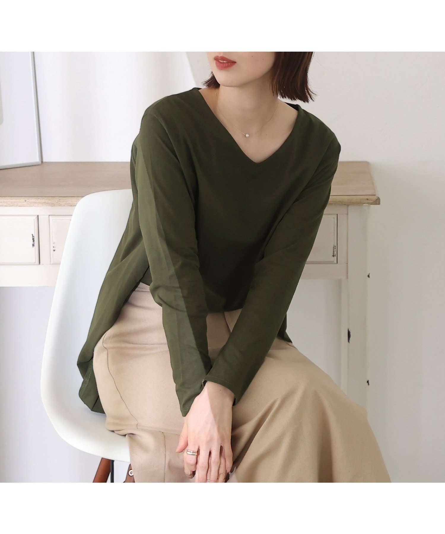 【プールヴー/PourVous】の脇タックVネック長袖カットソーカットソーきれいめトップス長袖七分袖ブラウス インテリア・キッズ・メンズ・レディースファッション・服の通販 founy(ファニー) 　ファッション　Fashion　レディースファッション　Fashion for Women　トップス・カットソー　Cut & Sew Tops　シャツ・ブラウス・オフィスカジュアル　Elegant Blouses & Button-Ups　カットソー・ベーシックTシャツ　Cut-and-Sewn Tops / Stretch Tees & Basics　Vネックトップス　V-Neck Tops / V-Cut Neckline Shirts　長袖　Long Sleeve, Full Sleeve　カーキ|ID: prp329100004828478 ipo3291000000035140232