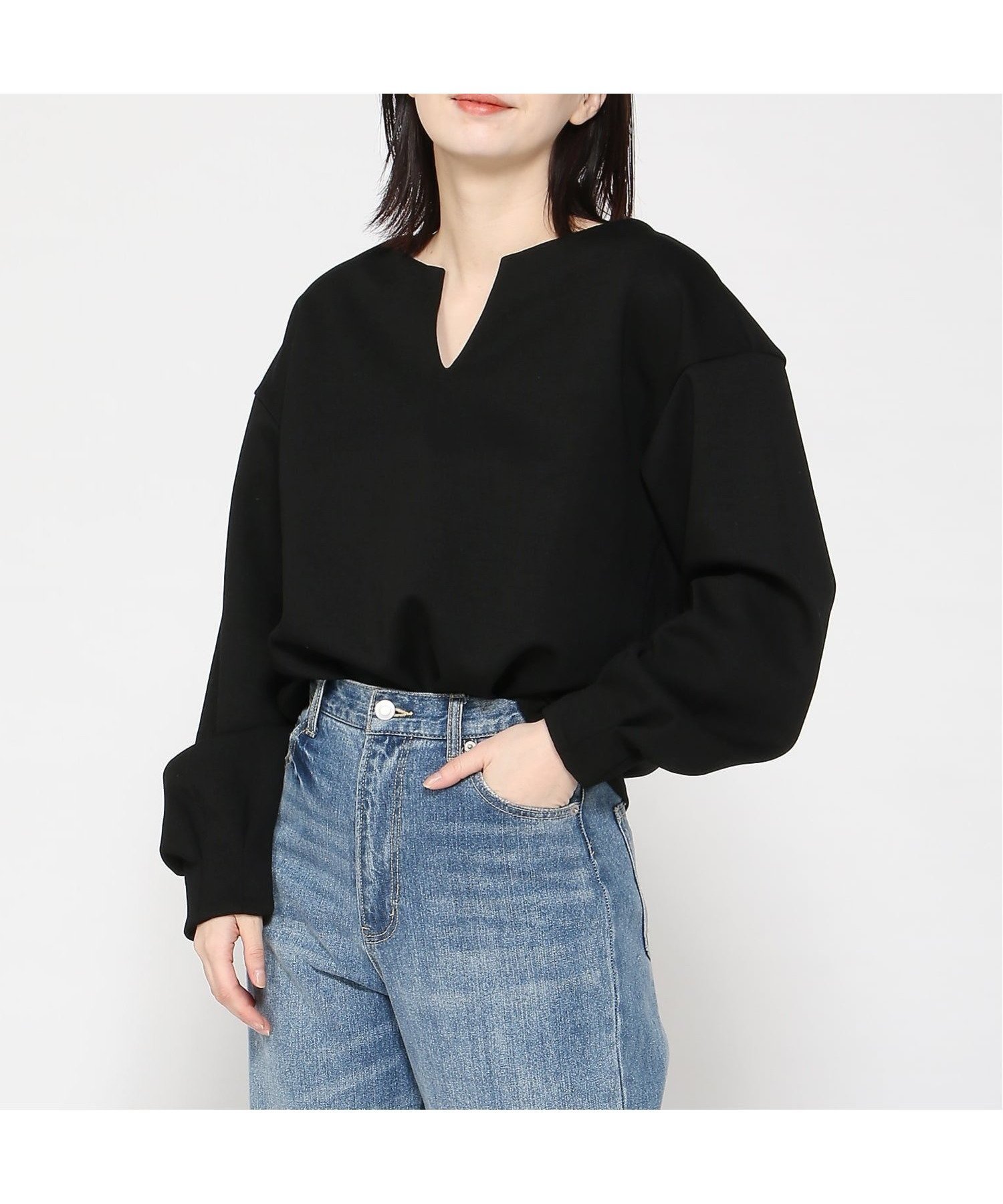 【ミニョントレフル ルームヨンマルサンセレクティッド/mignon trefle Room403 selected】のFReePLACe/Vネック トップス インテリア・キッズ・メンズ・レディースファッション・服の通販 founy(ファニー) 　ファッション　Fashion　レディースファッション　Fashion for Women　トップス・カットソー　Cut & Sew Tops　Vネックトップス　V-Neck Tops / V-Cut Neckline Shirts　フォルム　Silhouette, Form　プレーン　Plain, Simple　ボックス　Boxy, Box Shape　エレガント 上品　Elegant　ブラック|ID: prp329100004828541 ipo3291000000035140838