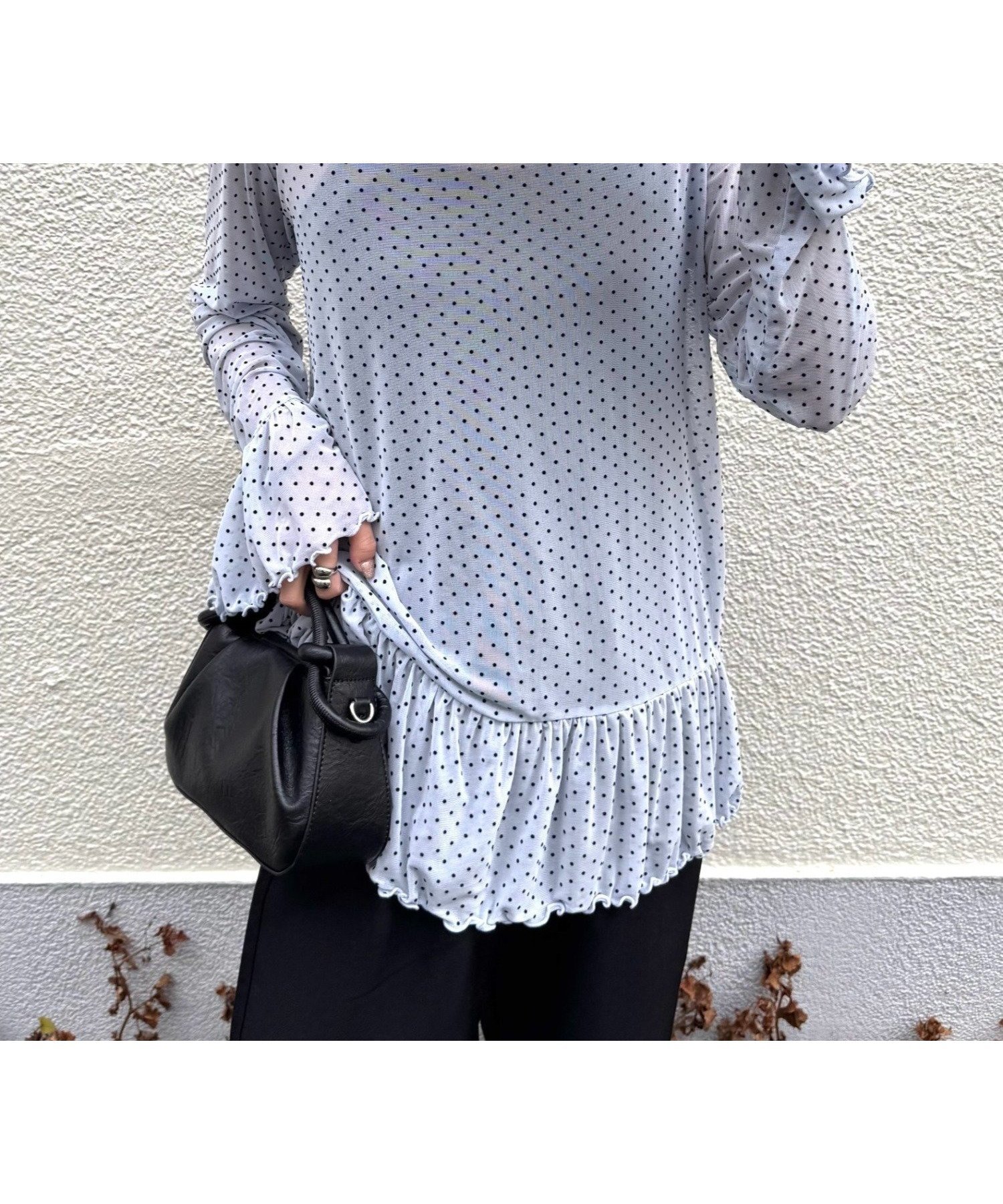 【チャオパニックティピー/CIAOPANIC TYPY】の【レイヤードにおすすめ】フロッキードットチュールフリルトップス インテリア・キッズ・メンズ・レディースファッション・服の通販 founy(ファニー) 　ファッション　Fashion　レディースファッション　Fashion for Women　トップス・カットソー　Cut & Sew Tops　インナー　Innerwear　カーディガン　Cardigan, Knitwear　キャミワンピース　Cami Dress, Slip Dress　ギャザー　Gathered, Ruffled　シンプル　Simple, Minimal　ジャケット　Jacket, Outerwear　スラックス　Slacks, Dress Pants　タイトスカート　Pencil Skirt, Tight Skirt　チュール　Tulip, Tulip Motif　デニム　Denim, Jeans Material　ドット　Polka Dot, Dot Pattern　フリル　Frill, Ruffle　ボトム　Bottoms, Lower Wear　ミックス　Mix, Mixed Style　おすすめ　Recommended / Our Picks　サックスブルー|ID: prp329100004828548 ipo3291000000035140874