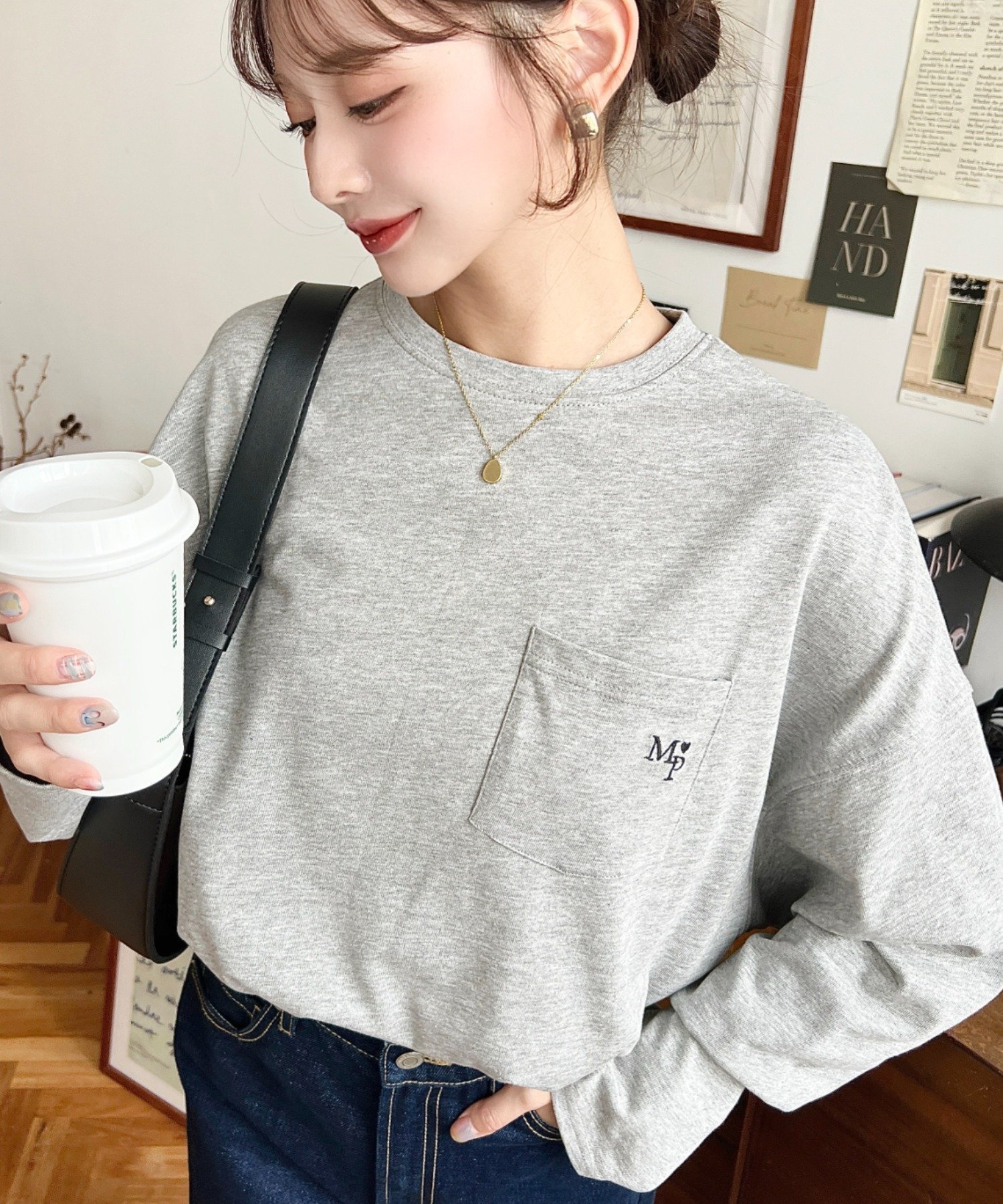 【モーメントプラス/moment+ / MEN】のワンポイント刺繍ポケットロンT インテリア・キッズ・メンズ・レディースファッション・服の通販 founy(ファニー) 　ファッション　Fashion　メンズファッション　Fashion for Men　カーディガン　Cardigan, Knitwear　キャミワンピース　Cami Dress, Slip Dress　ショート　Short, Short Length　シンプル　Simple, Minimal　トレンド　Trend, Trending Now　ベーシック　Basic, Essential　ボトム　Bottoms, Lower Wear　ポケット　Pocket, Pocket Detail　ルーズ　Loose, Oversized　ワンポイント　One Point, Statement Accent　再入荷　Restock / Back in Stock　プチプライス・低価格　Affordable / Budget Price　おすすめ　Recommended / Our Picks　杢グレー|ID: prp329100004828565 ipo3291000000035141029