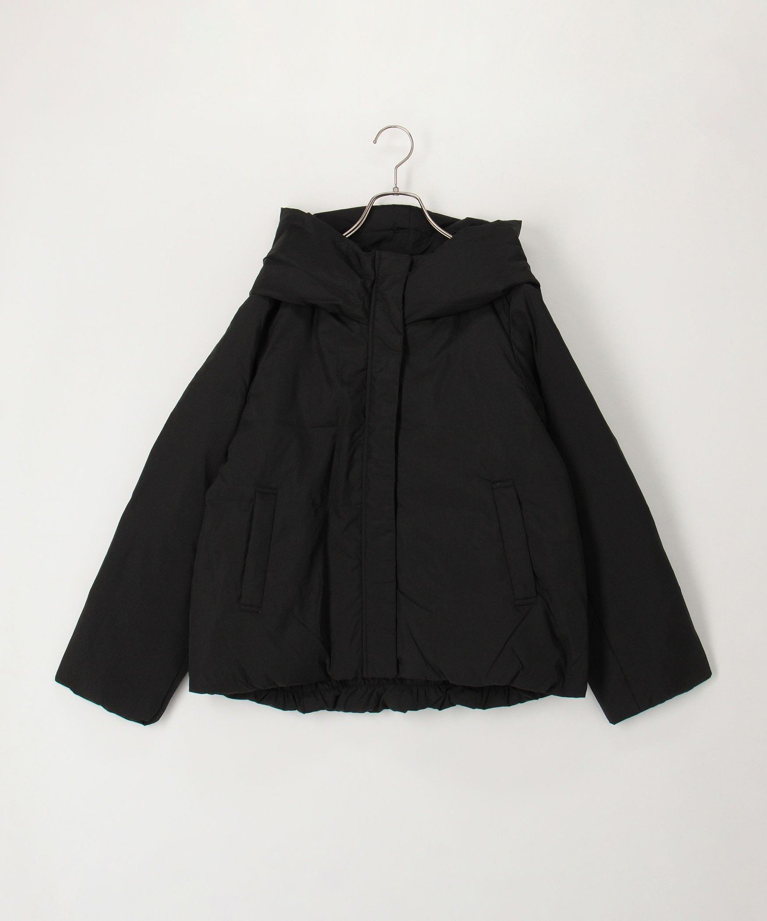 【フレディ&グロスター/FREDY&GLOSTER】のマイクロタフタフードダウン インテリア・キッズ・メンズ・レディースファッション・服の通販 founy(ファニー) 　ファッション　Fashion　レディースファッション　Fashion for Women　ショート　Short, Short Length　タフタ　Taffeta, Structured Fabric　ダウン　Down, Puffer　バランス　Balance, Style Balance　ボトム　Bottoms, Lower Wear　防寒　Cold Protection, Winter-Ready　おすすめ　Recommended / Our Picks　エレガント 上品　Elegant　2025年　2025　2025-2026秋冬・A/W　Autumn/Winter 2025–26 AW25–26　ブラック|ID: prp329100004828566 ipo3291000000035141037