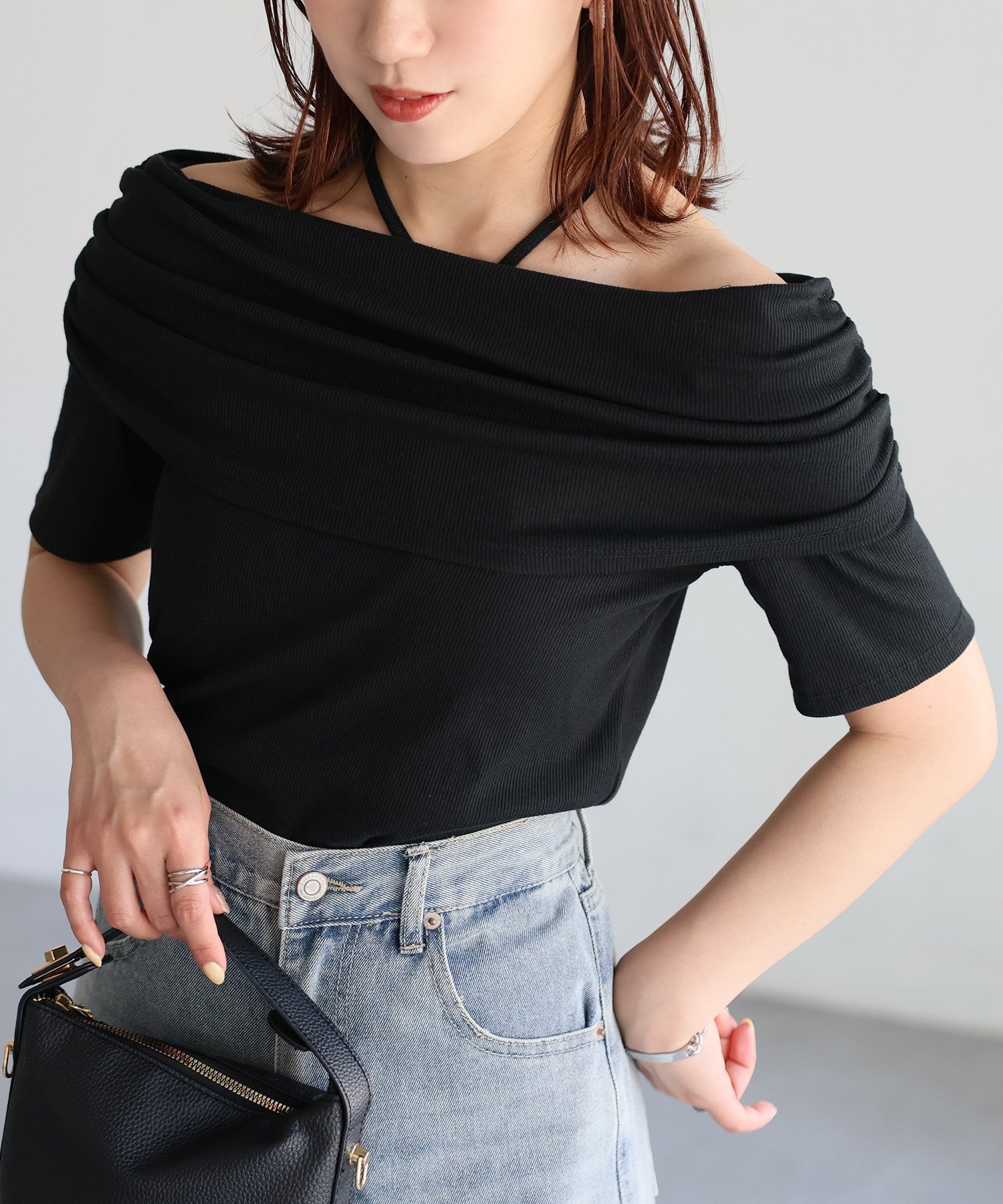 【リベリー/Riberry】のホルターネックワイドオフショルトップス 人気、トレンドファッション・服の通販 founy(ファニー) 　ファッション　Fashion　レディースファッション　Fashion for Women　トップス・カットソー　Cut & Sew Tops　春　Spring　ギャザー　Gathered, Ruffled　コンパクト　Compact, Small Size　シンプル　Simple, Minimal　ストレッチ　Stretch, Stretchy Fabric　スラックス　Slacks, Dress Pants　デコルテ　Décolleté, Neckline　デニム　Denim, Jeans Material　トレンド　Trend, Trending Now　フィット　Fit, Slim Fit　フェミニン　Feminine, Girly　プリーツ　Pleats, Pleated　ベーシック　Basic, Essential　ボトム　Bottoms, Lower Wear　半袖　Short Sleeve, Half Sleeve　マーメイド　Mermaid, Fishtail Silhouette　ラップ　Wrap, Wrap Design　リボン　Ribbon, Bow　ロング　Long, Long-Length　楽ちん　Easy Fit, Comfortable　おすすめ　Recommended / Our Picks　夏　Summer　エレガント 上品　Elegant　 other-1|ID: prp329100004828588 ipo3291000000035141400