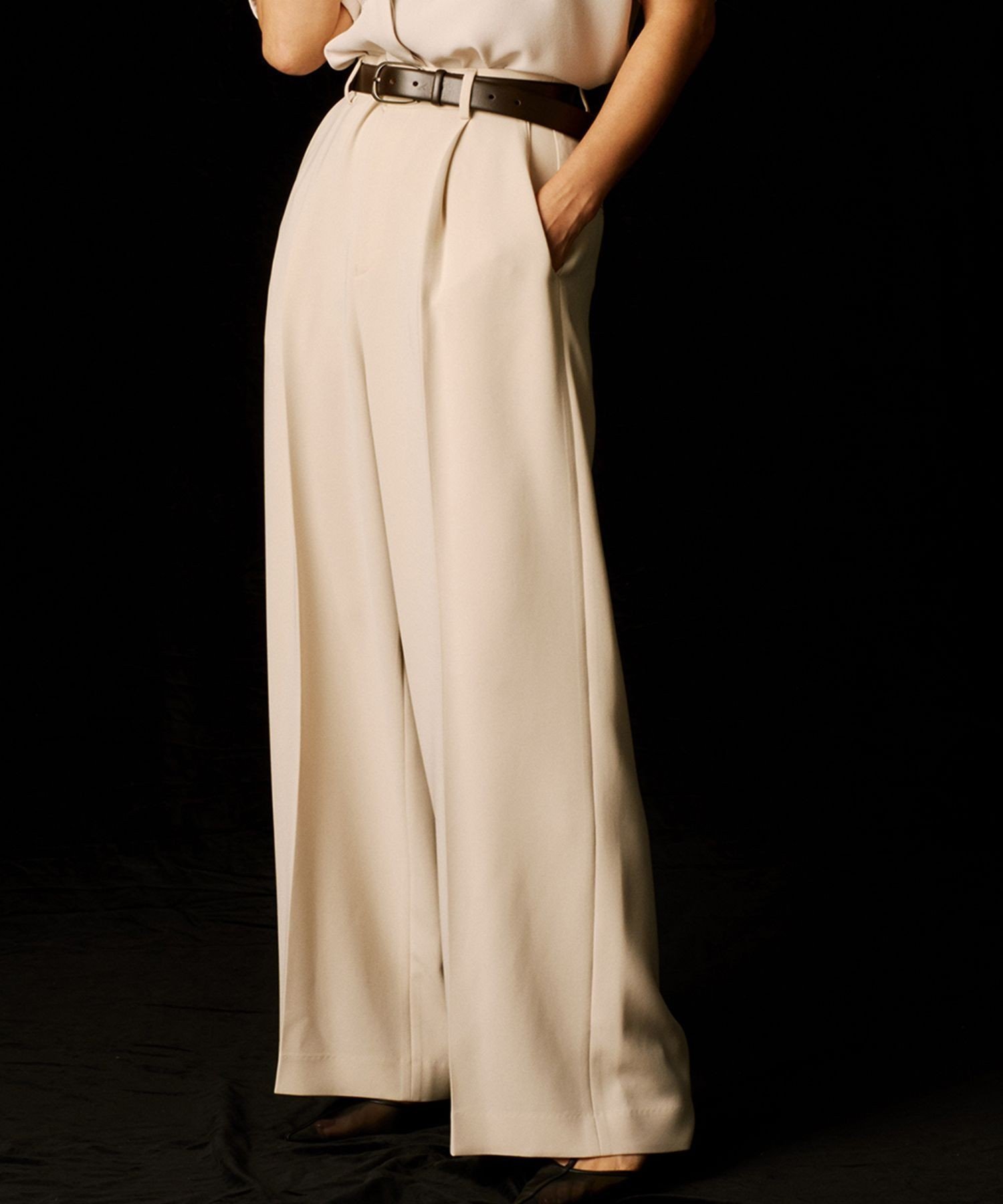 【ロペ/ROPE'】の【洗える】ダブルクロスワイドパンツ(美人パンツ) インテリア・キッズ・メンズ・レディースファッション・服の通販 founy(ファニー) 　ファッション　Fashion　レディースファッション　Fashion for Women　パンツ　Pants & Trousers　おすすめ　Recommended / Our Picks　とろみ　Fluid, Flowy Fabric　カットソー　Cut and Sewn Top　サテン　Satin, Glossy Fabric　ストレッチ　Stretch, Stretchy Fabric　ストレート　Straight, Straight Cut　ポケット　Pocket, Pocket Detail　エレガント 上品　Elegant　定番　Standard, Basic Item　洗える　Machine Washable　ベージュ(27)|ID: prp329100004828617 ipo3291000000035141755