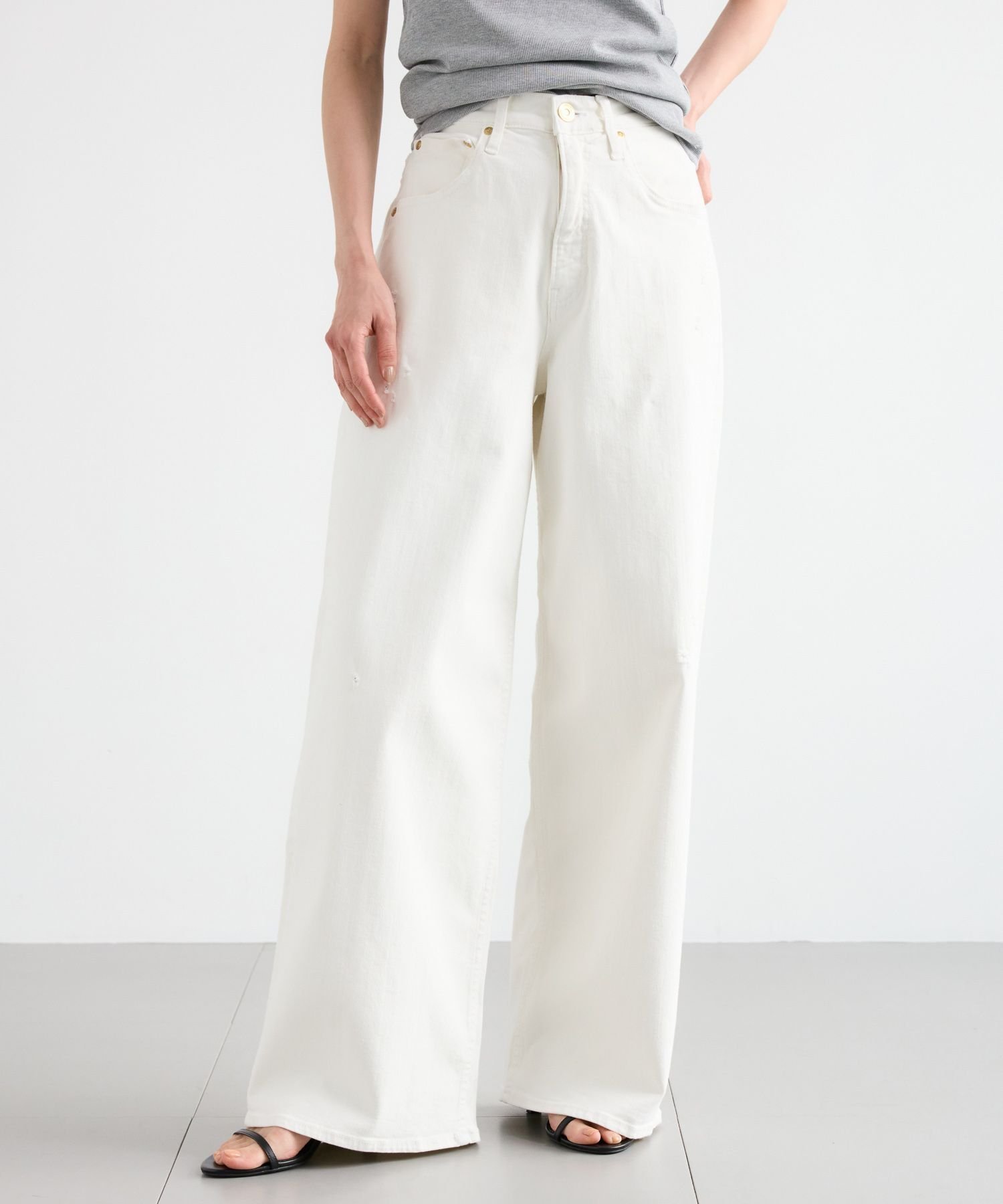 【バンヤードストーム/BARNYARDSTORM】のSURT / ルーズシルエットデニム【WEB限定サイズL】 インテリア・キッズ・メンズ・レディースファッション・服の通販 founy(ファニー) 　ファッション　Fashion　レディースファッション　Fashion for Women　シンプル　Simple, Minimal　ジーンズ　Jeans, Denim Pants　スニーカー　Sneakers, Trainers　デニム　Denim, Jeans Material　ワイド　Wide, Wide Fit　ホワイト10|ID: prp329100004828618 ipo3291000000035141769