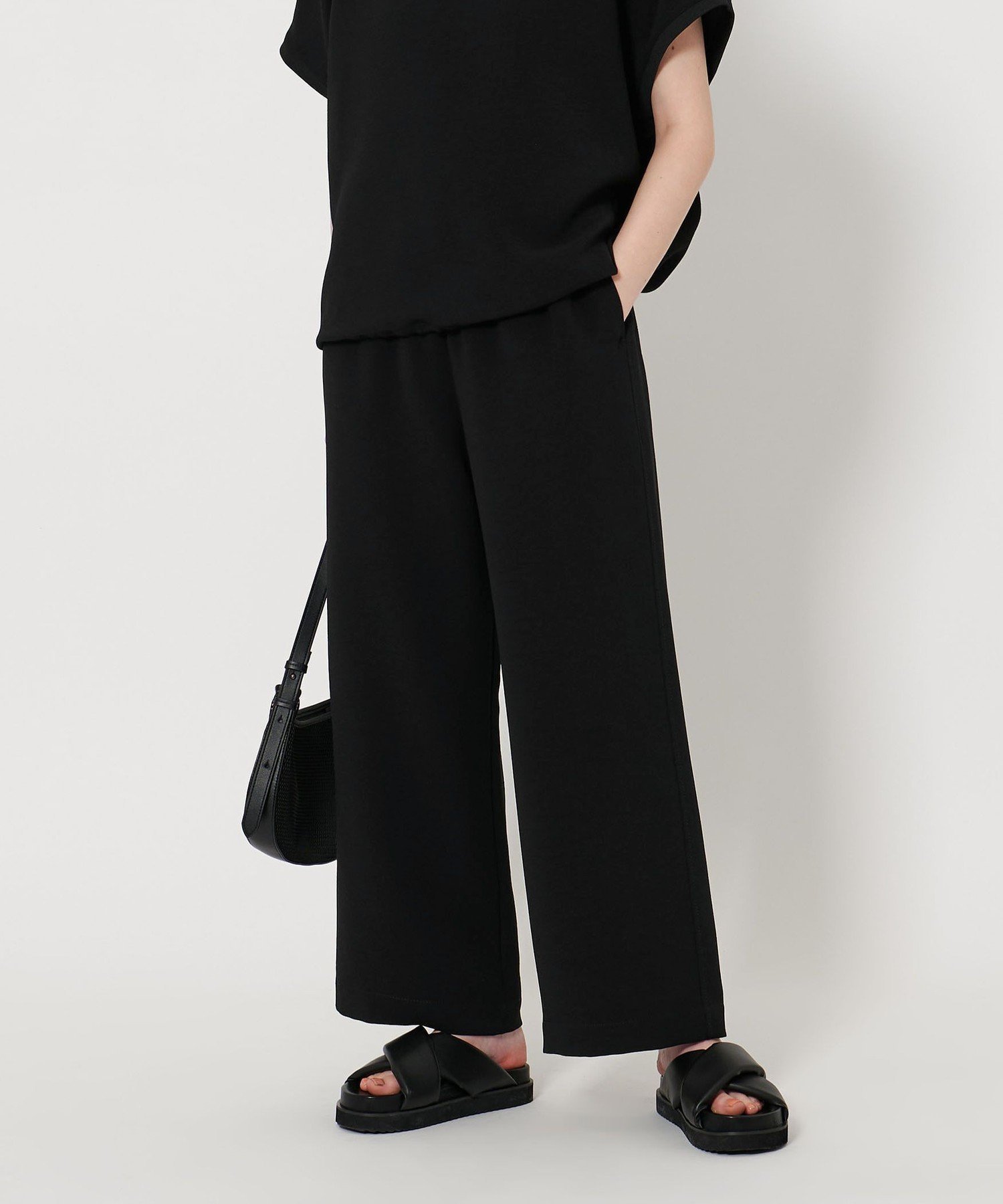 【ユナイテッドアローズ/UNITED ARROWS】のCOMFY ストレート イージーパンツ -吸水速乾 UVカット ウォッシャブル- 人気、トレンドファッション・服の通販 founy(ファニー) 　ファッション　Fashion　レディースファッション　Fashion for Women　パンツ　Pants & Trousers　ウォッシャブル　Machine Washable　カットソー　Cut and Sewn Top　吸水　Absorbent, Quick-Dry　シンプル　Simple, Minimal　ジャケット　Jacket, Outerwear　ストレート　Straight, Straight Cut　セットアップ　Set-Up, Coordinated Outfit　ドローストリング　Drawstring, Pull Cord　ノースリーブ　Sleeveless, No-Sleeve　人気　Popular, Best Seller　ハーフ　Half, Half-Length　ファブリック　Fabric, Textile　ベスト　Vest, Waistcoat　別注　Limited Edition, Custom Order　半袖　Short Sleeve, Half Sleeve　リラックス　Relax, Relaxed Fit　ワーク　Workwear, Utility Style　おすすめ　Recommended / Our Picks　ビジネス 仕事 通勤　Business / Work / Commuting　 other-1|ID: prp329100004828629 ipo3291000000035141860