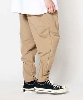 【レアセル/rehacer】のrehacer Over Tech Tapered Pants 人気、トレンドファッション・服の通販 founy(ファニー) ファッション Fashion レディースファッション Fashion for Women パンツ Pants & Trousers カッティング Cutting Detail ストレッチ Stretch, Stretchy Fabric スピンドル Spindle, Drawcord テーパード Tapered, Tapered Pants フロント Front, Front Design ポケット Pocket, Pocket Detail ラバー Rubber, Rubber Sole |ID:prp329100004828637