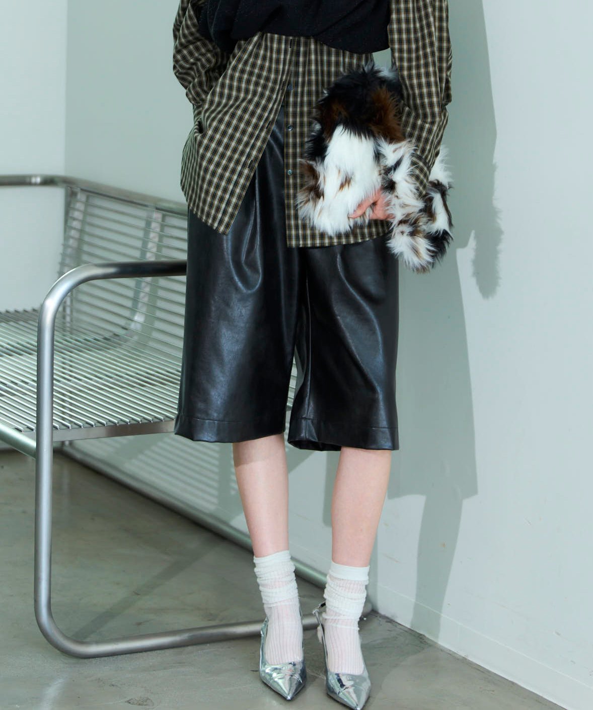 【メゾンスペシャル/MAISON SPECIAL】のLeather Shorts 人気、トレンドファッション・服の通販 founy(ファニー) 　ファッション　Fashion　レディースファッション　Fashion for Women　シンプル　Simple, Minimal　スタッズ　Studs, Metal Accents　ハーフ　Half, Half-Length　フェイクレザー　Faux Leather, PU Leather　ワイド　Wide, Wide Fit　 other-1|ID: prp329100004828645 ipo3291000000035142051