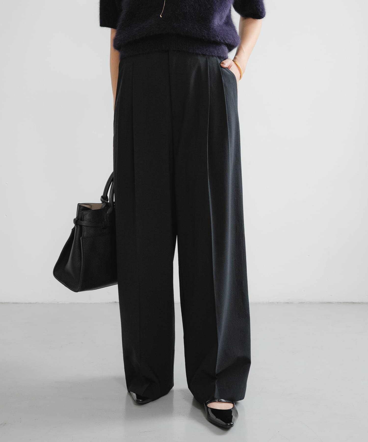 【アーバンリサーチ/URBAN RESEARCH】のウールブレンドワイドストレートパンツ インテリア・キッズ・メンズ・レディースファッション・服の通販 founy(ファニー) ファッション Fashion レディースファッション Fashion for Women パンツ Pants & Trousers 2025年 2025 2025-2026秋冬・A/W Autumn/Winter 2025–26 AW25–26 冬 Winter / This Winter カットソー Cut and Sewn Top ジャケット Jacket, Outerwear セットアップ Set-Up, Coordinated Outfit センター Center, Center Line ベーシック Basic, Essential リラックス Relax, Relaxed Fit ワイド Wide, Wide Fit A/W・秋冬 Autumn/Winter BLACK|ID: prp329100004828649 ipo3291000000035142068