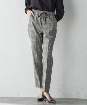 【ラ エフ/Laf…】の【WEB限定】 すっきり快適な履き心地 テーパードパンツ≪洗濯機で洗える≫ 人気、トレンドファッション・服の通販 founy(ファニー) ファッション Fashion レディースファッション Fashion for Women パンツ Pants & Trousers 洗える Machine Washable 秋 Autumn ストレッチ Stretch, Stretchy Fabric センター Center, Center Line チェック Check, Plaid, Tartan ドレープ Drape, Draping Fabric 無地 Plain, Solid Color ワイド Wide, Wide Fit A/W・秋冬 Autumn/Winter 2025年 2025 2025-2026秋冬・A/W Autumn/Winter 2025–26 AW25–26 |ID:prp329100004828654
