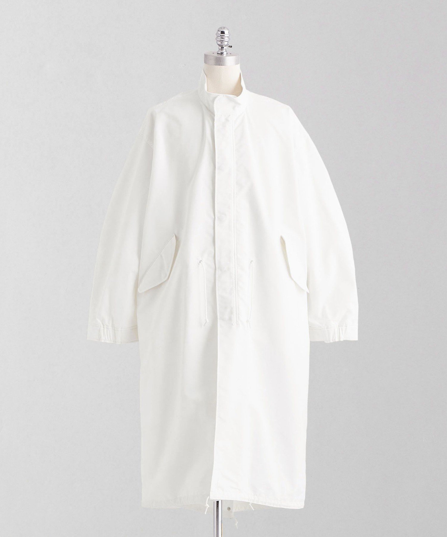 【ユナイテッドアローズ/UNITED ARROWS】のLOEFF TCオックス ミリタリー スタンドカラー コート UNISEX インテリア・キッズ・メンズ・レディースファッション・服の通販 founy(ファニー) 　ファッション　Fashion　レディースファッション　Fashion for Women　アウター　Coat / Outerwear Collection　コート・ロングコート・ピーコート　Long Coats, Peacoats & More　オックス　Oxford Fabric　秋　Autumn　スタンド　Stand Collar, Upright Stand　ミリタリー　Military, Army Style　メンズ　Men's, Menswear　モッズコート　Mods Coat, Military Parka　ユニセックス　Unisex, Genderless　冬　Winter / This Winter　アウトレット　Outlet / Clearance　エレガント 上品　Elegant　WHITE|ID: prp329100004828665 ipo3291000000035142196