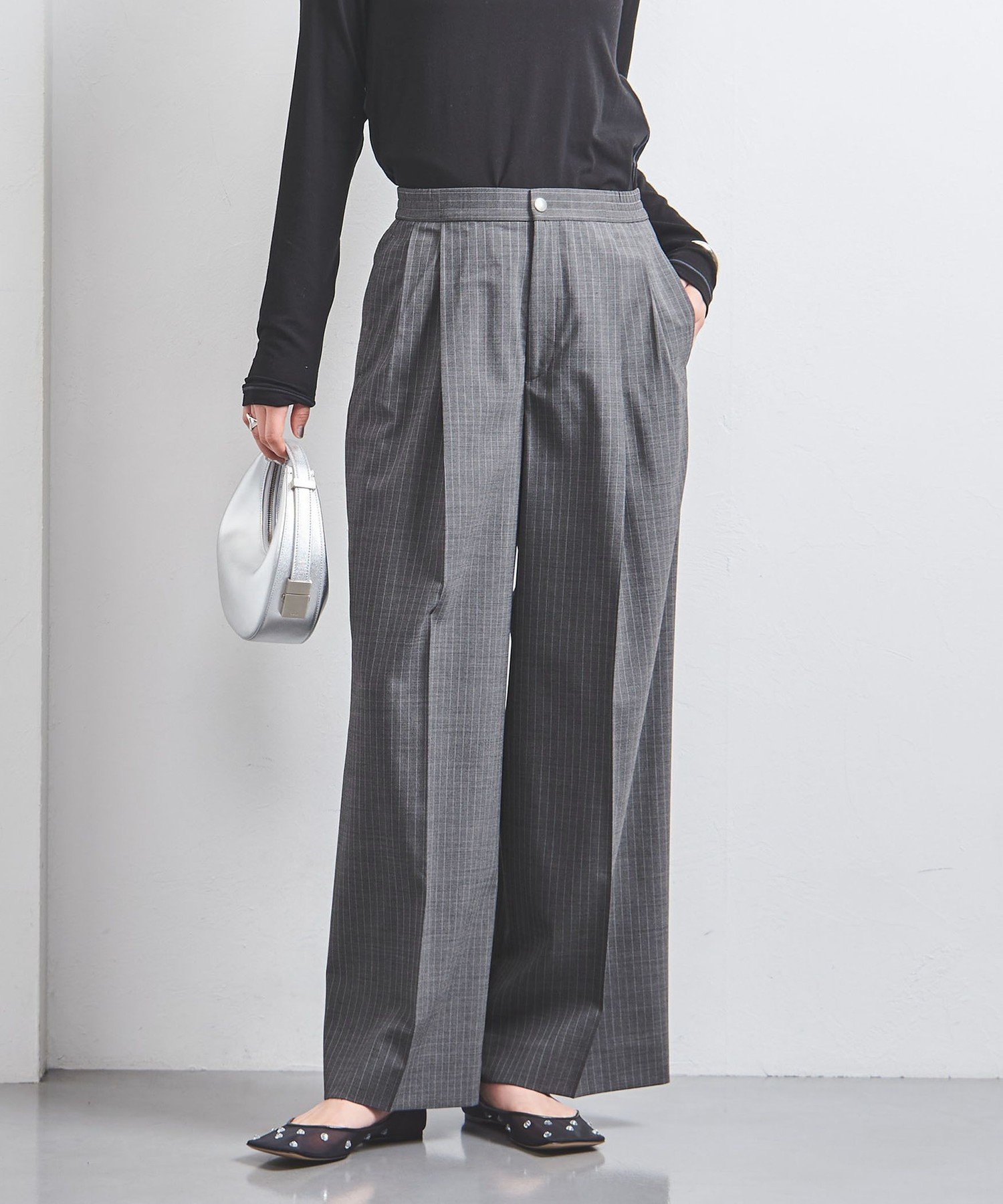 【ユナイテッドアローズ/UNITED ARROWS】のタック イージーパンツ インテリア・キッズ・メンズ・レディースファッション・服の通販 founy(ファニー) 　ファッション　Fashion　レディースファッション　Fashion for Women　パンツ　Pants & Trousers　ギャザー　Gathered, Ruffled　コンパクト　Compact, Small Size　ストライプ　Stripe, Striped Pattern　スニーカー　Sneakers, Trainers　トレンド　Trend, Trending Now　パターン　Pattern, Design Print　フロント　Front, Front Design　ベスト　Vest, Waistcoat　ポケット　Pocket, Pocket Detail　メタル　Metal, Metal Parts　リラックス　Relax, Relaxed Fit　ワイド　Wide, Wide Fit　アウトレット　Outlet / Clearance　おすすめ　Recommended / Our Picks　その他9|ID: prp329100004828686 ipo3291000000035142494