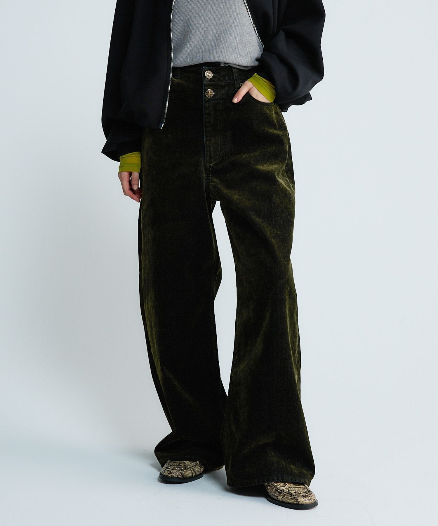 【ジーナシス/JEANASiS】のフロッキーワイドデニム インテリア・キッズ・メンズ・レディースファッション・服の通販 founy(ファニー) 　ファッション　Fashion　レディースファッション　Fashion for Women　クラシカル　Classical, Vintage-Inspired　今季　This Season, Current Season　ジャケット　Jacket, Outerwear　スウェット / スエット　Sweatshirt, Sweatwear　デニム　Denim, Jeans Material　トレンド　Trend, Trending Now　ベルベット　Velvet, Velvety　ワイド　Wide, Wide Fit　おすすめ　Recommended / Our Picks　グリーン系その他|ID: prp329100004828687 ipo3291000000035142505