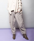 【オズモーシス/OSMOSIS】の変形タックパンツ 人気、トレンドファッション・服の通販 founy(ファニー) ファッション Fashion レディースファッション Fashion for Women パンツ Pants & Trousers インナー Innerwear シンプル Simple, Minimal テーパード Tapered, Tapered Pants ポケット Pocket, Pocket Detail 再入荷 Restock / Back in Stock A/W・秋冬 Autumn/Winter thumbnail GRAY|ID: prp329100004828690 ipo3291000000035142521