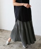 【ヴィータフェリーチェ/VitaFelice】のプリーツティアードスカート チャコール|ID: prp329100004828764 ipo3291000000035143359