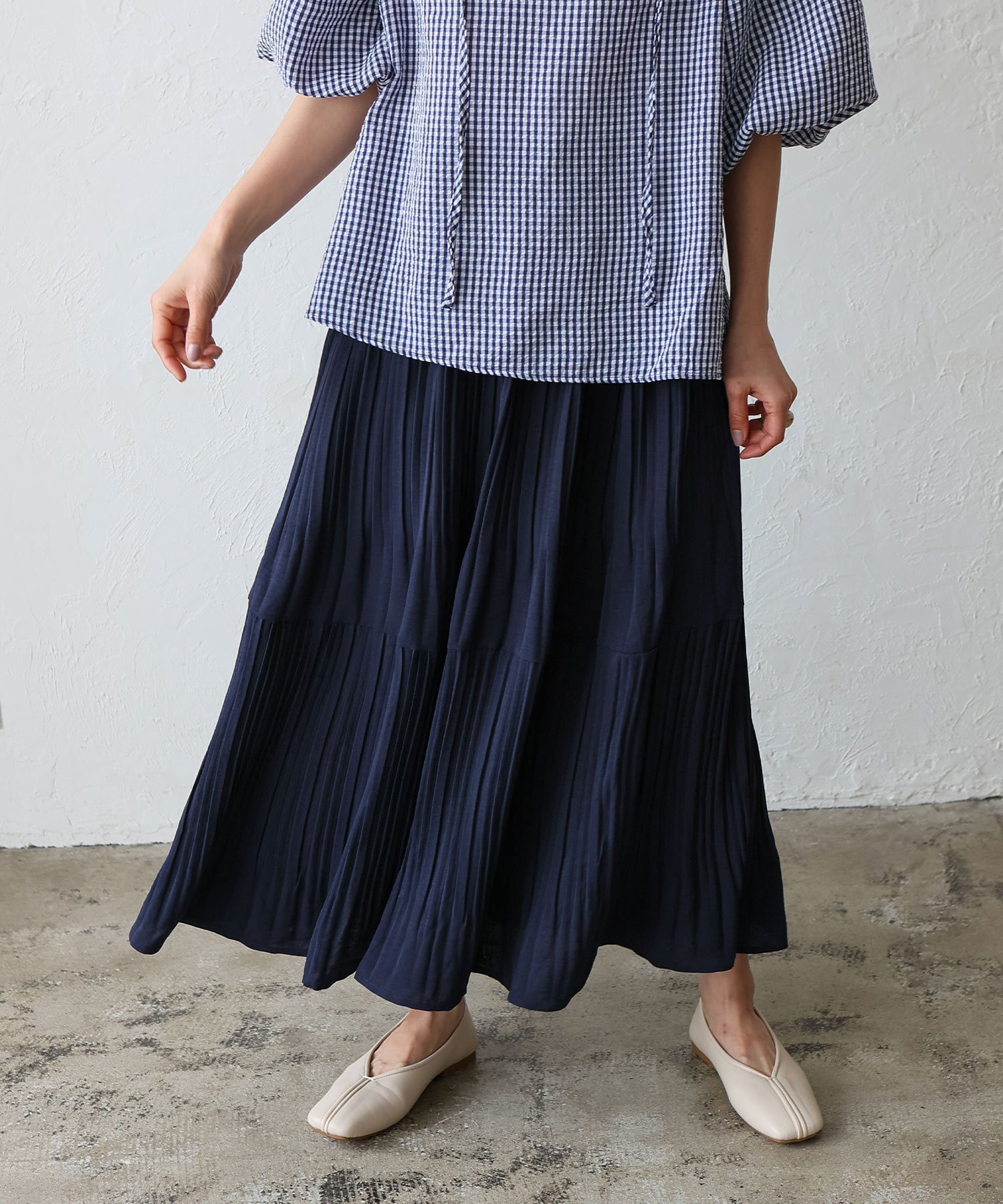 【ヴィータフェリーチェ/VitaFelice】のプリーツティアードスカート インテリア・キッズ・メンズ・レディースファッション・服の通販 founy(ファニー) 　ファッション　Fashion　レディースファッション　Fashion for Women　スカート　Skirts　ティアードスカート　Tiered Skirts　エレガント 上品　Elegant　シンプル　Simple, Minimal　チェック　Check, Plaid, Tartan　ティアード　Tiered, Tiered Style　トレンド　Trend, Trending Now　バランス　Balance, Style Balance　プリーツ　Pleats, Pleated　無地　Plain, Solid Color　リラックス　Relax, Relaxed Fit　再入荷　Restock / Back in Stock　ネイビー|ID: prp329100004828764 ipo3291000000035143362