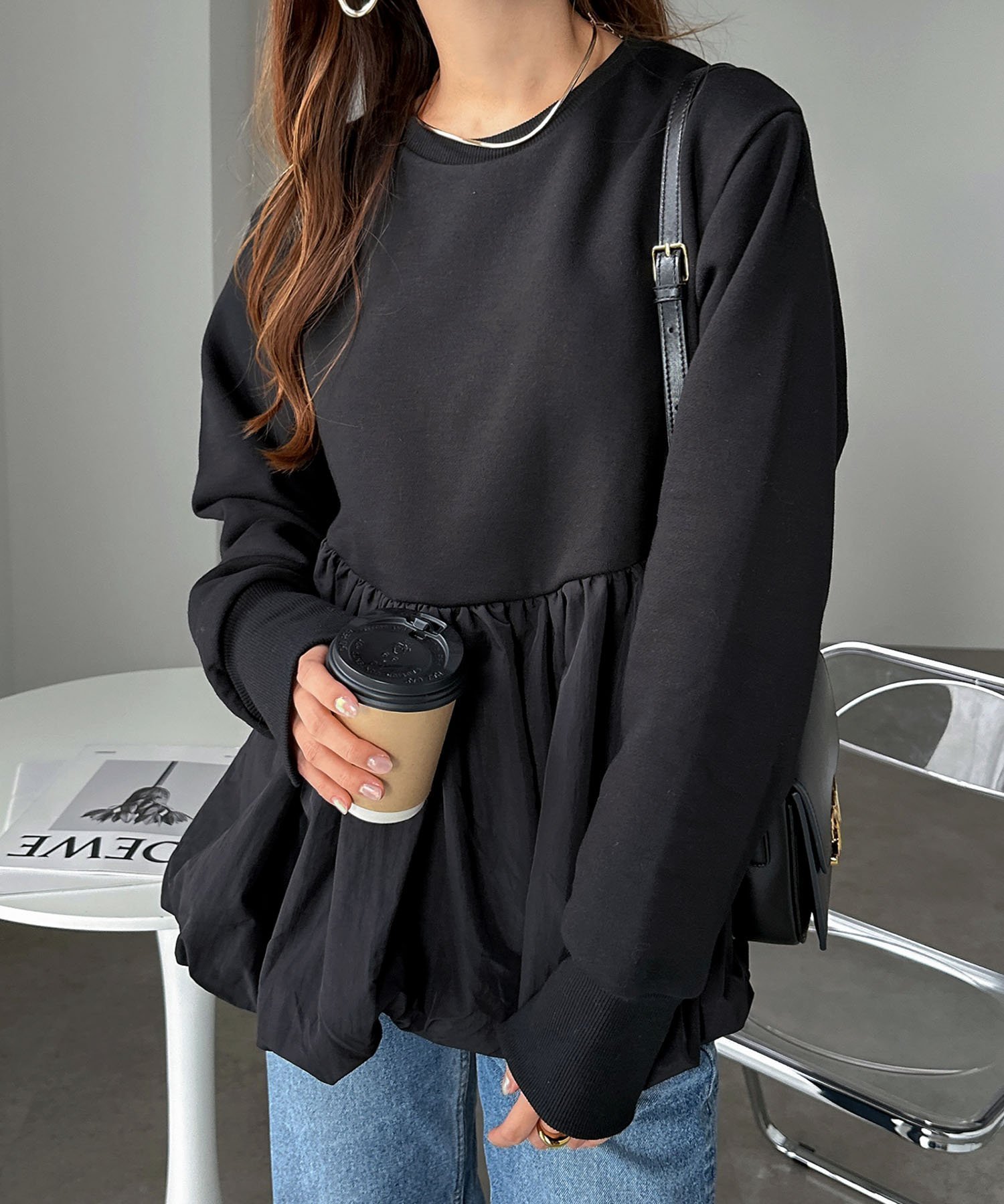 【アンドミー/andme】の裏起毛 ペプラム スウェット トップス 人気、トレンドファッション・服の通販 founy(ファニー) 　ファッション　Fashion　レディースファッション　Fashion for Women　トップス・カットソー　Cut & Sew Tops　レディースパーカー・カジュアルフーディー　Casual Hoodies & Sweatshirts　スウェット・クルーネックトップス　Sweatshirts & Crewnecks / Relaxed Fit Sweat Tops　ガーリー　Girly, Feminine Style　スウェット / スエット　Sweatshirt, Sweatwear　スリット　Slit, Slit Detail　タフタ　Taffeta, Structured Fabric　人気　Popular, Best Seller　長袖　Long Sleeve, Full Sleeve　バルーン　Balloon, Balloon Silhouette　フェミニン　Feminine, Girly　ペプラム　Peplum, Flared Hem　おすすめ　Recommended / Our Picks　 other-1|ID: prp329100004828767 ipo3291000000035143400