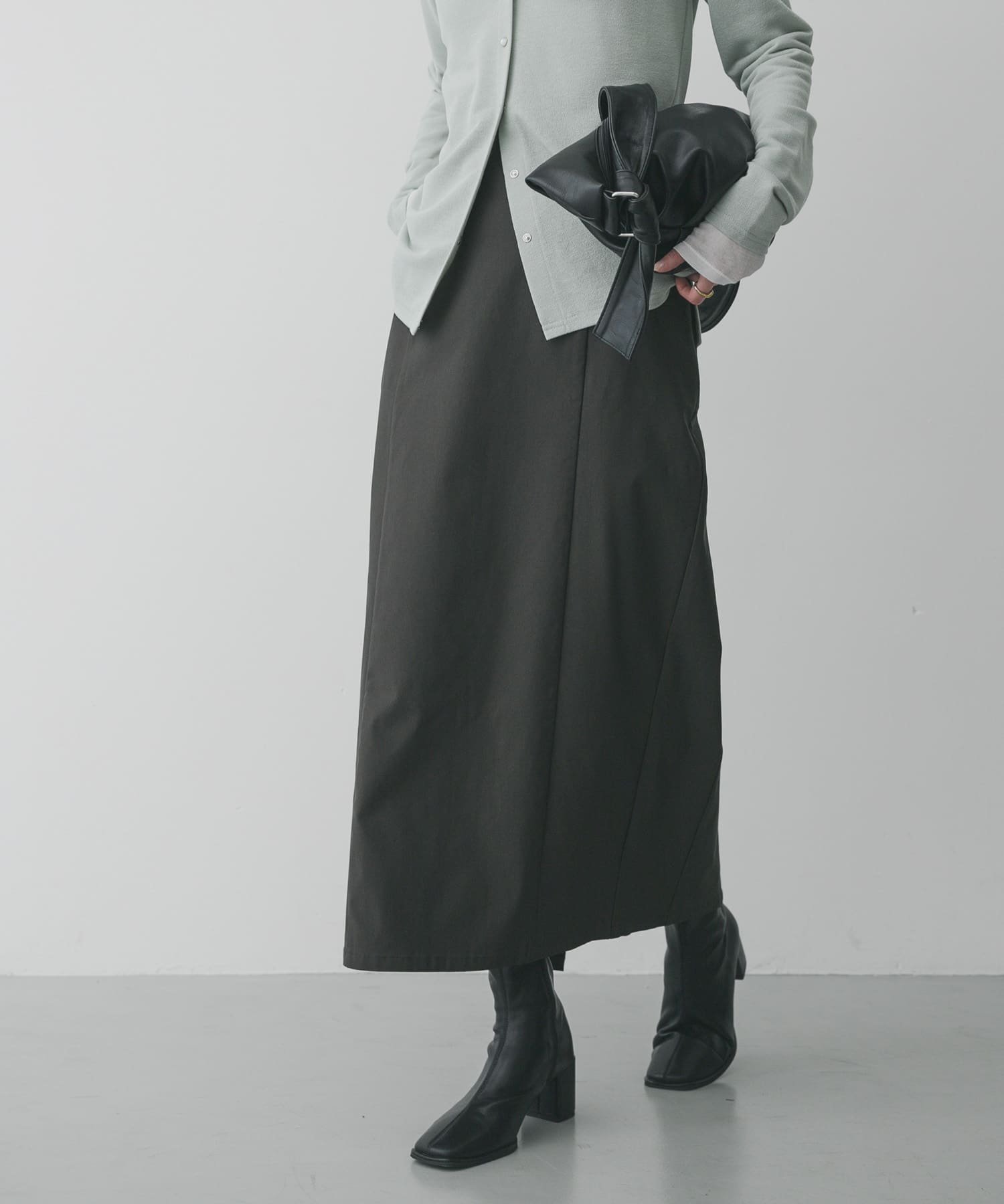 【センスオブプレイス/SENSE OF PLACE by URBAN RESEARCH】の『一部WEB限定サイズ』ストレッチタイトスカート インテリア・キッズ・メンズ・レディースファッション・服の通販 founy(ファニー) 　ファッション　Fashion　レディースファッション　Fashion for Women　スカート　Skirts　2026年　2026　ストレッチ　Stretch, Stretchy Fabric　ポケット　Pocket, Pocket Detail　夏　Summer　S/S・春夏　SS, Spring/Summer, Warm Season　チャコールグレー|ID: prp329100004828774 ipo3291000000035143489