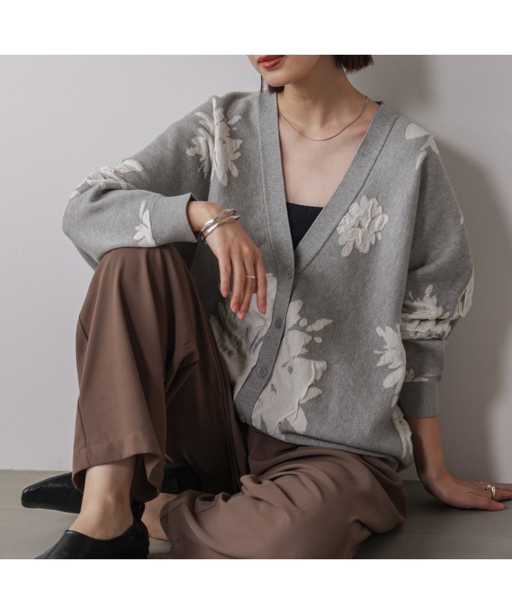 【バブ ブージュルード/Bab Bou Jeloud】の新色登場 【WEB限定】フラワージャガードドルマンニットカーディガン インテリア・キッズ・メンズ・レディースファッション・服の通販 founy(ファニー) 　ファッション　Fashion　レディースファッション　Fashion for Women　トップス・カットソー　Cut & Sew Tops　ニット　Knit Tops & Sweaters　カーディガン・羽織り　Layered Style Cardigans　フラワー　Flower, Floral　リラックス　Relax, Relaxed Fit　再入荷　Restock / Back in Stock　GRAY|ID: prp329100004828779 ipo3291000000035143567