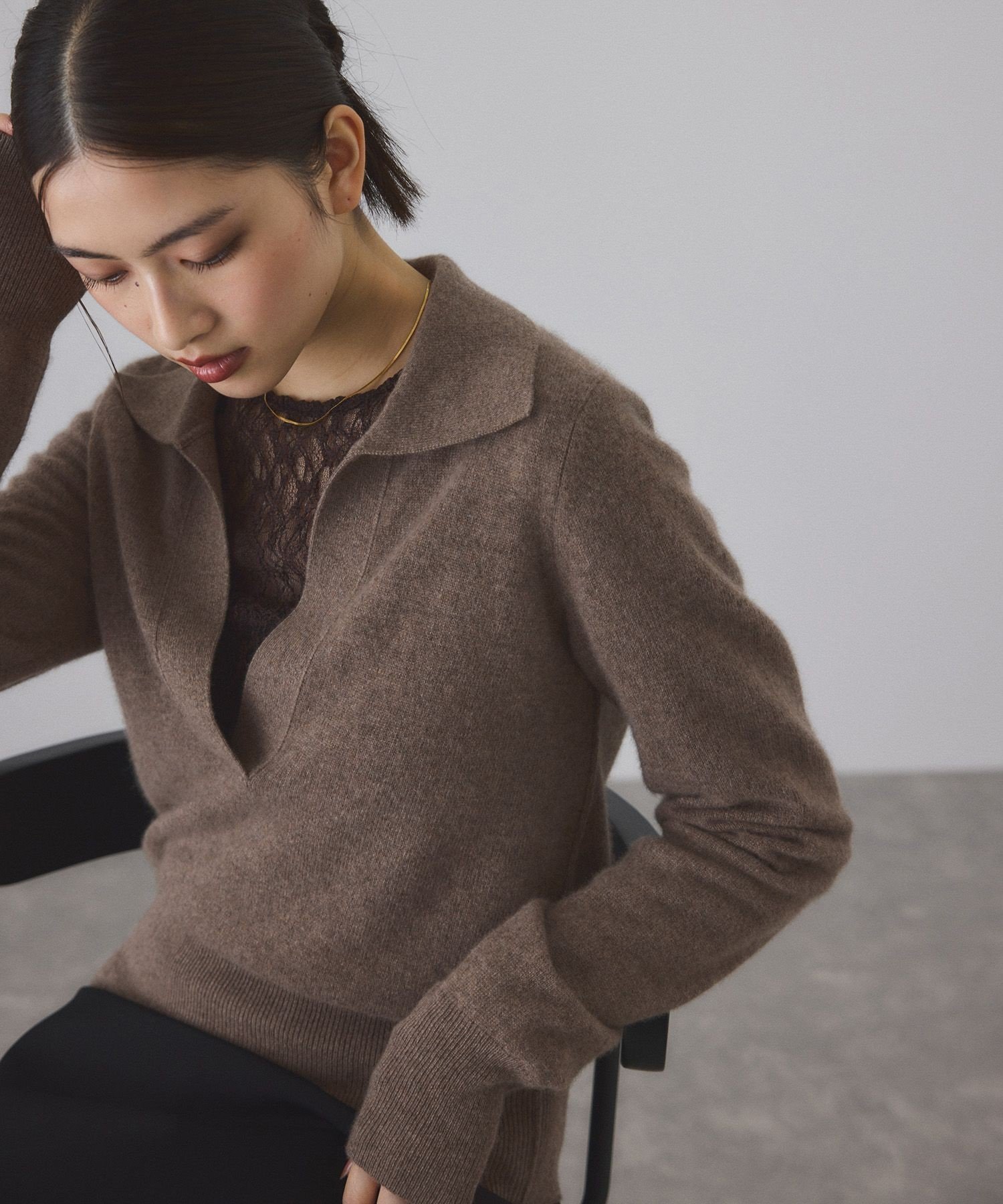 【アダム エ ロペ/ADAM ET ROPE'】のカシミヤポロニット インテリア・キッズ・メンズ・レディースファッション・服の通販 founy(ファニー) 　ファッション　Fashion　レディースファッション　Fashion for Women　トップス・カットソー　Cut & Sew Tops　ニット　Knit Tops & Sweaters　シンプル　Simple, Minimal　スカーフ　Scarf, Neckwear　スラックス　Slacks, Dress Pants　セーター　Sweater, Knitwear　ダウン　Down, Puffer　デニム　Denim, Jeans Material　マニッシュ　Mannish, Boyish　エレガント 上品　Elegant　2025年　2025　2025-2026秋冬・A/W　Autumn/Winter 2025–26 AW25–26　ブラウン(22)|ID: prp329100004828824 ipo3291000000035144084