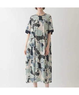 【ヒロコビス/HIROKO BIS】の迷彩フラワーコクーンデザインワンピース /洗濯機で洗える 人気、トレンドファッション・服の通販 founy(ファニー) ファッション Fashion レディースファッション Fashion for Women ワンピース Dresses おすすめ Recommended / Our Picks アンダー Underwear Essentials エレガント 上品 Elegant カットソー Cut and Sewn Top コクーン Cocoon, Cocoon Silhouette ジャケット Jacket, Outerwear ストレッチ Stretch, Stretchy Fabric ドレープ Drape, Draping Fabric フラワー Flower, Floral フレア Flare, Flared プリント Print, Printed Pattern モチーフ Motif, Design Theme 夏 Summer 洗える Machine Washable |ID:prp329100004828830