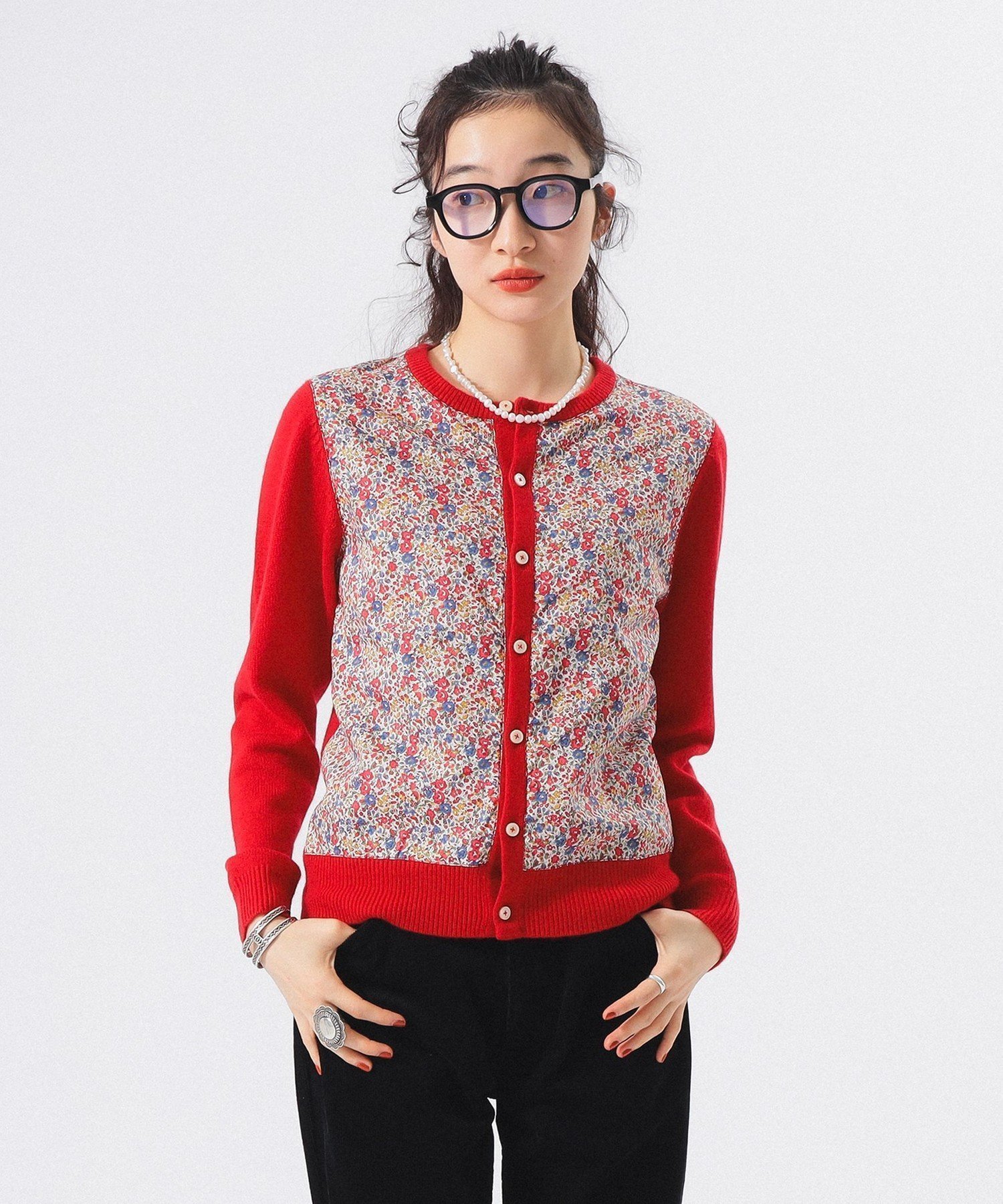 【ビームス ウイメン/BEAMS】のリバティ パッチ カーディガン インテリア・キッズ・メンズ・レディースファッション・服の通販 founy(ファニー) 　ファッション　Fashion　レディースファッション　Fashion for Women　トップス・カットソー　Cut & Sew Tops　カーディガン・羽織り　Layered Style Cardigans　インナー　Innerwear　ウェーブ　Wavy Pattern　カットソー　Cut and Sewn Top　カーディガン　Cardigan, Knitwear　長袖　Long Sleeve, Full Sleeve　パッチ　Patch, Appliqué　フラワー　Flower, Floral　ベーシック　Basic, Essential　冬　Winter / This Winter　エレガント 上品　Elegant　RED|ID: prp329100004828846 ipo3291000000035144424