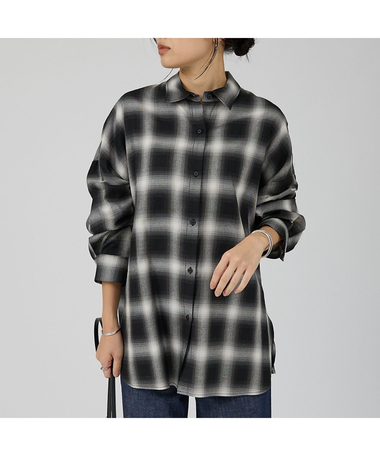 【ルージュヴィフラクレ/Rouge vif la cle】のオンブレーチェックオーバーシャツ インテリア・キッズ・メンズ・レディースファッション・服の通販 founy(ファニー) 　ファッション　Fashion　レディースファッション　Fashion for Women　トップス・カットソー　Cut & Sew Tops　シャツ・ブラウス・オフィスカジュアル　Elegant Blouses & Button-Ups　グラデーション　Gradient, Ombre　トレンド　Trend, Trending Now　バランス　Balance, Style Balance　パーカー　Hoodie, Parka　ラウンド　Round, Round Neck　リラックス　Relax, Relaxed Fit　今季　This Season, Current Season　A/W・秋冬　Autumn/Winter　グレー|ID: prp329100004828862 ipo3291000000035144632