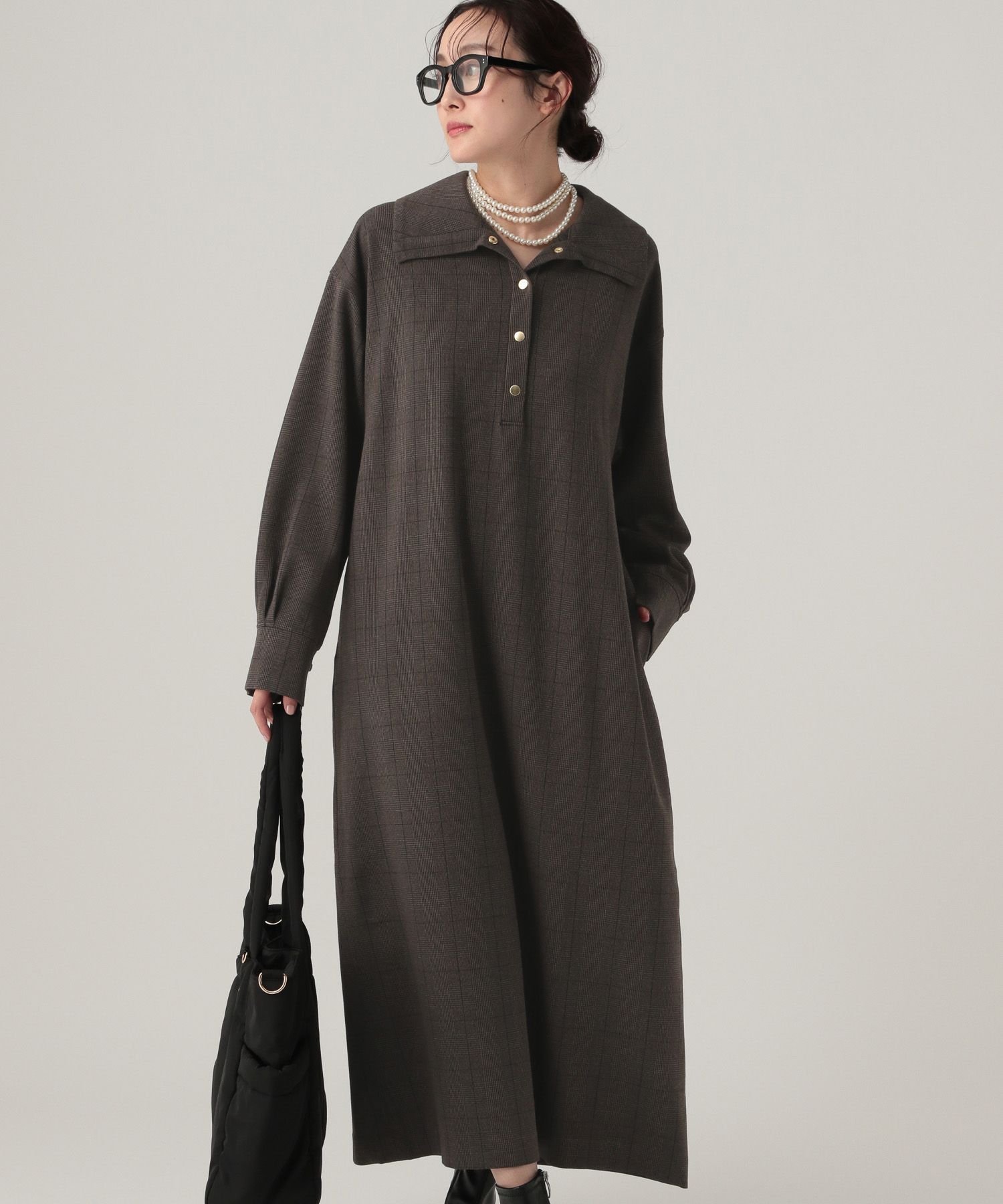 【エルーラ/Elura】のスリムウォームスキッパーワンピース/605970 インテリア・キッズ・メンズ・レディースファッション・服の通販 founy(ファニー) 　ファッション　Fashion　レディースファッション　Fashion for Women　ワンピース　Dresses　おすすめ　Recommended / Our Picks　シンプル　Simple, Minimal　スニーカー　Sneakers, Trainers　スリム　Slim, Slim Fit　リラックス　Relax, Relaxed Fit　ロング　Long, Long-Length　エレガント 上品　Elegant　グレンチェックチャコール18|ID: prp329100004828871 ipo3291000000035144791