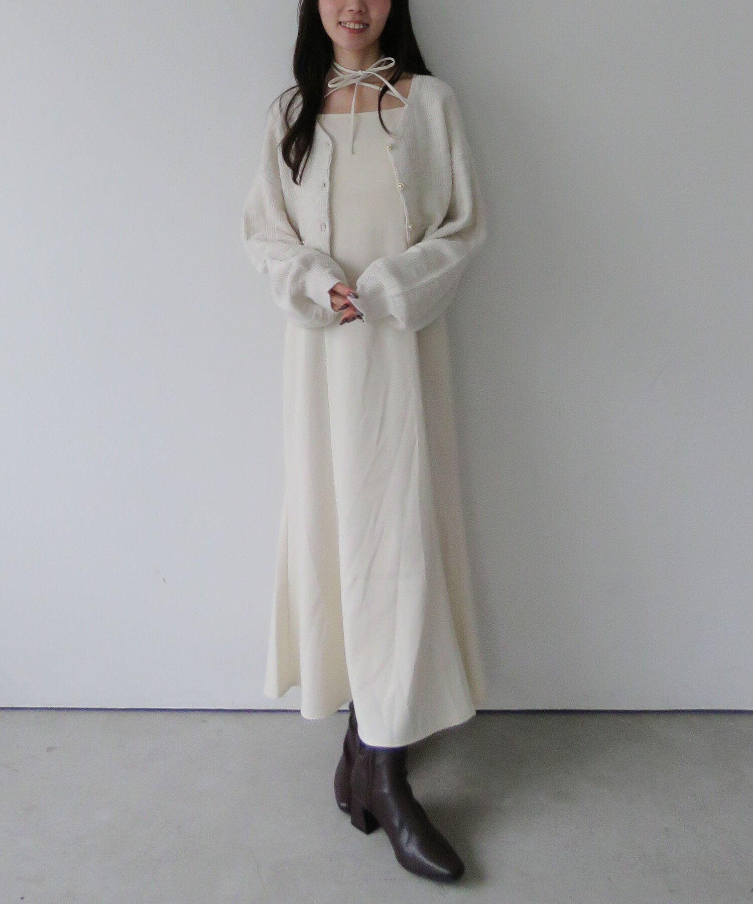 【アルシーヴ/archives】の金釦ニットCD*マーメイドキャミワンピースSET インテリア・キッズ・メンズ・レディースファッション・服の通販 founy(ファニー) 　ファッション　Fashion　レディースファッション　Fashion for Women　ワンピース　Dresses　キャミソールワンピース　Camisole Dresses　カーディガン　Cardigan, Knitwear　ネックレス　Necklace, Pendant Necklace　マーメイド　Mermaid, Fishtail Silhouette　エレガント 上品　Elegant　冬　Winter / This Winter　IVORY|ID: prp329100004828899 ipo3291000000035145214