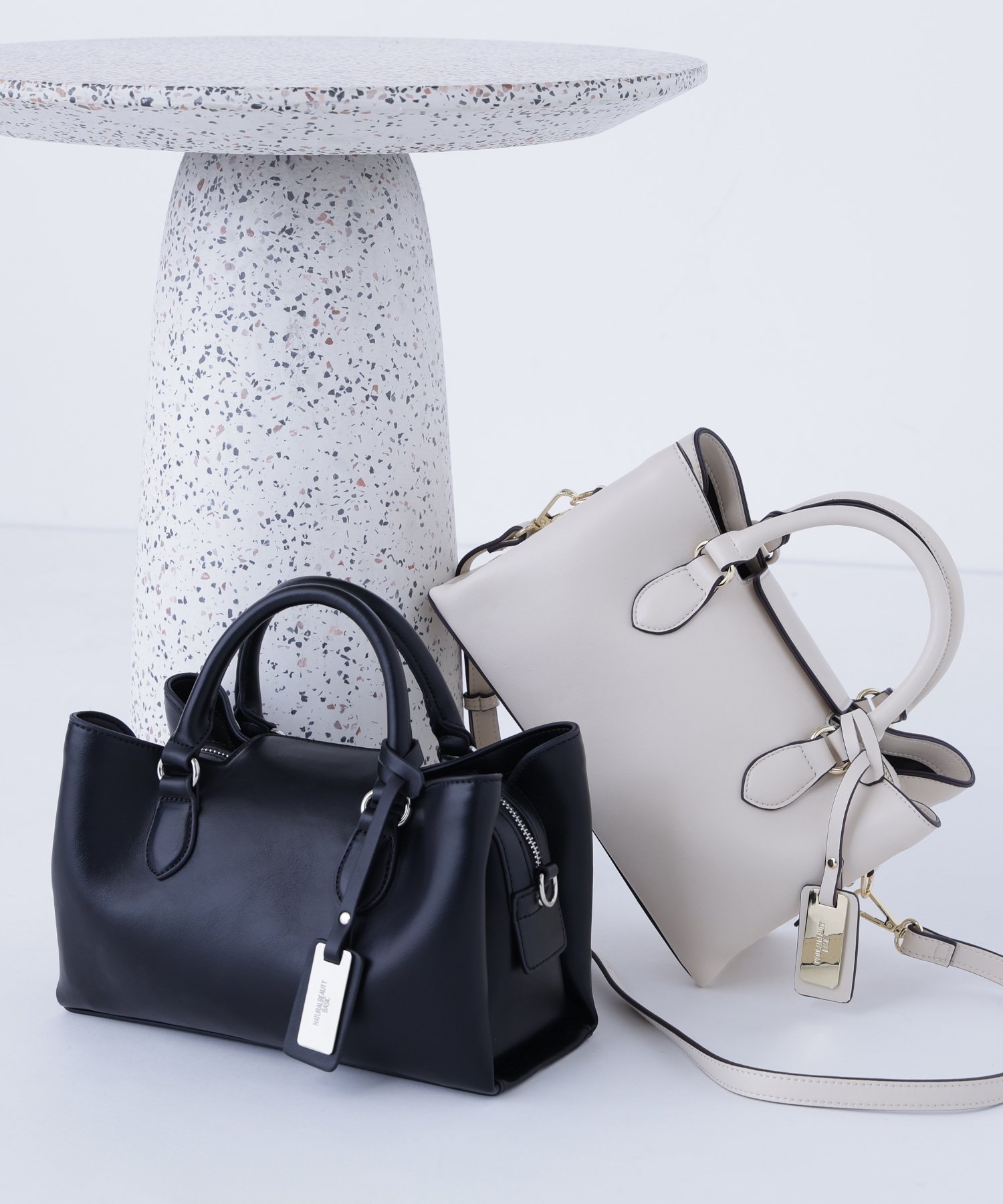 【ナチュラル ビューティー ベーシック/NATURAL BEAUTY BASIC】のサイドアップミニショルダーバッグ インテリア・キッズ・メンズ・レディースファッション・服の通販 founy(ファニー) ファッション Fashion レディースファッション Fashion for Women バッグ Bags フェイクレザー Faux Leather, PU Leather プレート Plate, Dish ボストン Boston ポケット Pocket, Pocket Detail マグネット Magnet, Magnetic Closure メタル Metal, Metal Parts 定番 Standard, Basic Item クロ|ID: prp329100004828921 ipo3291000000035145430