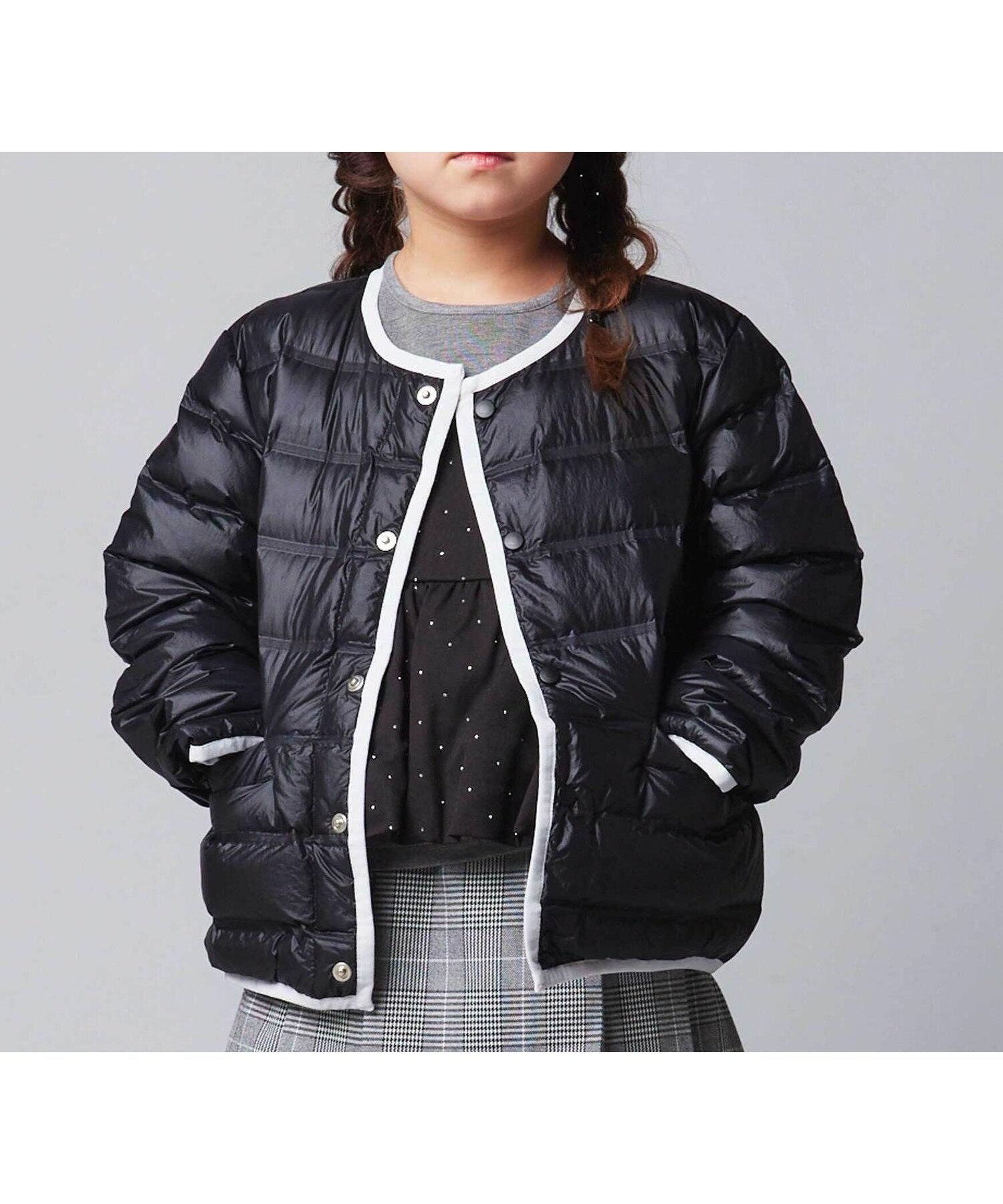 【ベベ オンライン ストア/BEBE ONLINE STORE / KIDS】のパイピング配色タフタライトダウンブルゾン(90~160cm) 人気、トレンドファッション・服の通販 founy(ファニー) 　ファッション　Fashion　キッズファッション　Fashion for Kids　カラフル　Colorful Design　コレクション　Collection, Seasonal Line　コンパクト　Compact, Small Size　軽量　Lightweight, Ultra Light　シンプル　Simple, Minimal　ジャケット　Jacket, Outerwear　タフタ　Taffeta, Structured Fabric　ダウン　Down, Puffer　チェック　Check, Plaid, Tartan　パイピング　Piping, Trim Design　フランス　France, French　ベーシック　Basic, Essential　ライナー　Liner, Inner Layer　ワンポイント　One Point, Statement Accent　A/W・秋冬　Autumn/Winter　エレガント 上品　Elegant　2025年　2025　2025-2026秋冬・A/W　Autumn/Winter 2025–26 AW25–26　 other-1|ID: prp329100004829322 ipo3291000000035148662