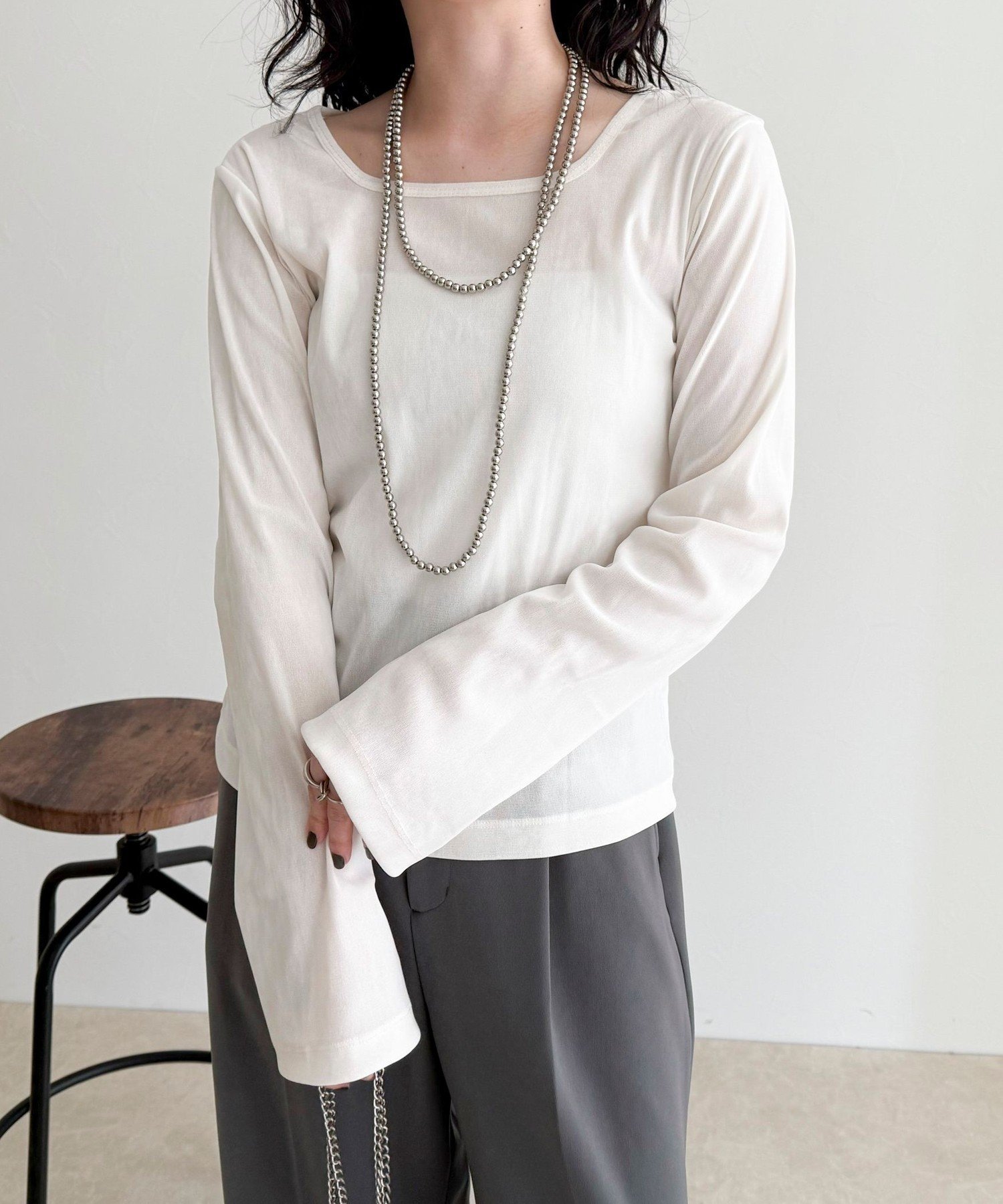 【フレディ&グロスター/FREDY&GLOSTER】のシアーフロッキーフレアスリーブプルオーバー インテリア・キッズ・メンズ・レディースファッション・服の通販 founy(ファニー) 　ファッション　Fashion　レディースファッション　Fashion for Women　トップス・カットソー　Cut & Sew Tops　カジュアルプルオーバー・ニットトップス　Pullovers & Knit Tops / Casual Pullovers　2025年　2025　2025-2026秋冬・A/W　Autumn/Winter 2025–26 AW25–26　おすすめ　Recommended / Our Picks　スクエア　Square, Square Shape　スラックス　Slacks, Dress Pants　スリーブ　Sleeve, Long Sleeve / Short Sleeve　デニム　Denim, Jeans Material　フレア　Flare, Flared　オフホワイト|ID: prp329100004829323 ipo3291000000035148688