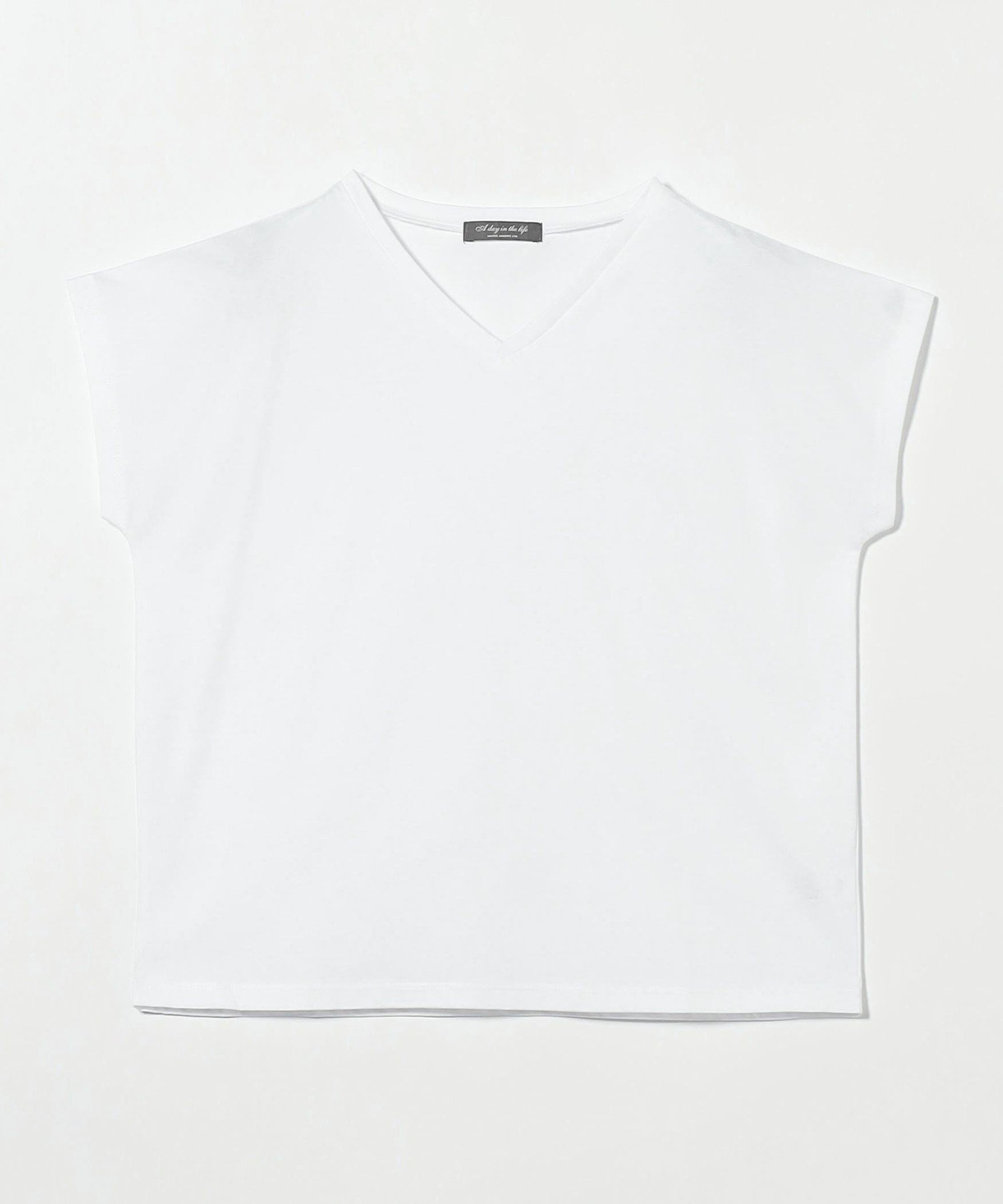 【ユナイテッドアローズ/UNITED ARROWS】のシルケット天竺 VネックTシャツ A DAY IN THE LIFE インテリア・キッズ・メンズ・レディースファッション・服の通販 founy(ファニー) ファッション Fashion レディースファッション Fashion for Women トップス・カットソー Cut & Sew Tops シャツ・ブラウス・オフィスカジュアル Elegant Blouses & Button-Ups ロングTシャツ・Tシャツ Longline T-Shirts & Tees Vネックトップス V-Neck Tops / V-Cut Neckline Shirts インナー Innerwear 洗える Machine Washable カットソー Cut and Sewn Top コンパクト Compact, Small Size シルケット Silket, Silky Cotton シンプル Simple, Minimal なめらか Smooth, Silky Texture バランス Balance, Style Balance ルーズ Loose, Oversized アウトレット Outlet / Clearance エレガント 上品 Elegant ビジネス 仕事 通勤 Business / Work / Commuting OFF WHITE|ID: prp329100004829346 ipo3291000000035148955