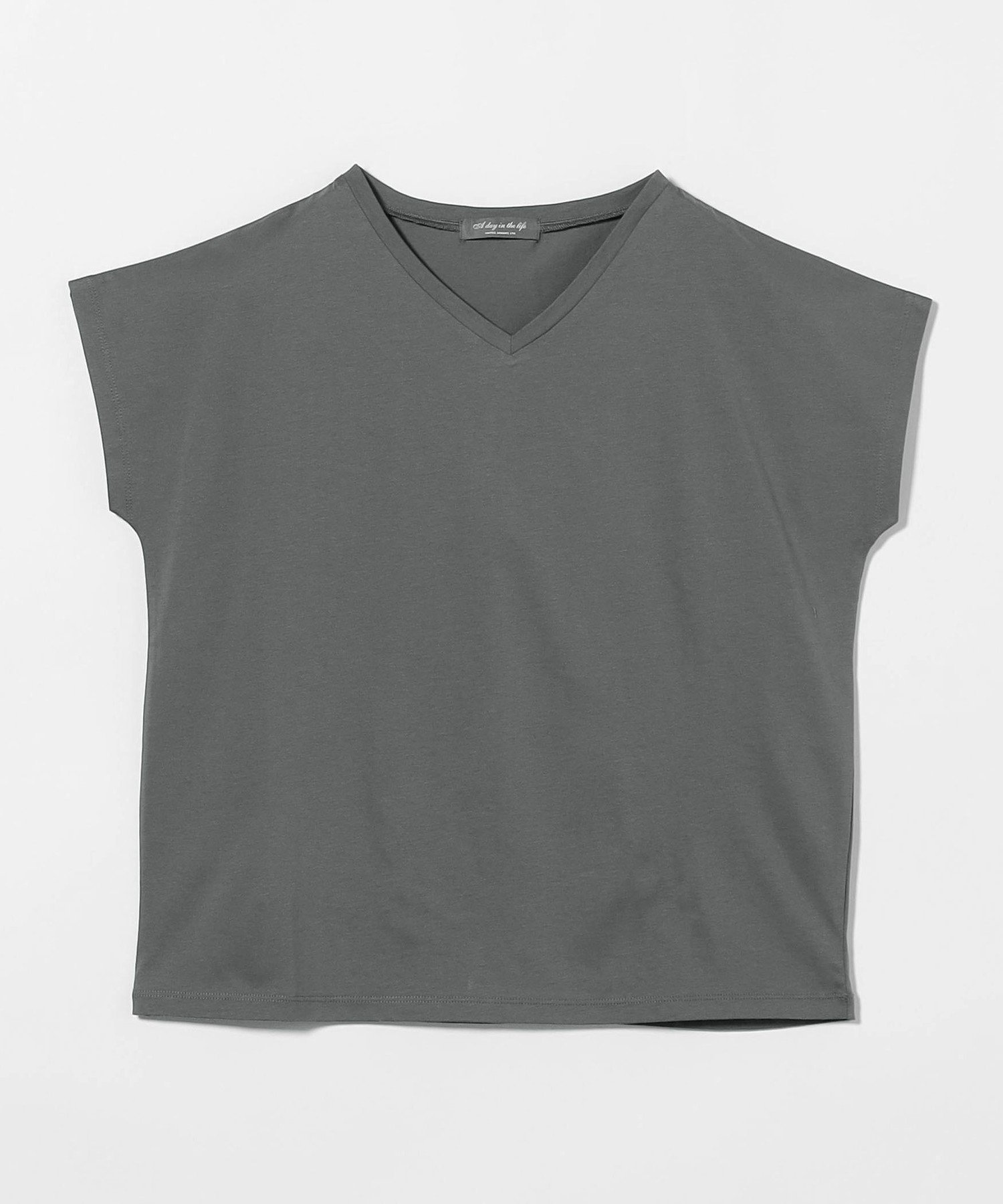 【ユナイテッドアローズ/UNITED ARROWS】のシルケット天竺 VネックTシャツ A DAY IN THE LIFE インテリア・キッズ・メンズ・レディースファッション・服の通販 founy(ファニー) ファッション Fashion レディースファッション Fashion for Women トップス・カットソー Cut & Sew Tops シャツ・ブラウス・オフィスカジュアル Elegant Blouses & Button-Ups ロングTシャツ・Tシャツ Longline T-Shirts & Tees Vネックトップス V-Neck Tops / V-Cut Neckline Shirts インナー Innerwear 洗える Machine Washable カットソー Cut and Sewn Top コンパクト Compact, Small Size シルケット Silket, Silky Cotton シンプル Simple, Minimal なめらか Smooth, Silky Texture バランス Balance, Style Balance ルーズ Loose, Oversized アウトレット Outlet / Clearance エレガント 上品 Elegant ビジネス 仕事 通勤 Business / Work / Commuting DK.GRAY|ID: prp329100004829346 ipo3291000000035148957