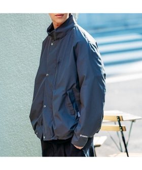 【フリークスストア/FREAK'S STORE】の別注 GORE-TEX WINDSTOPPER HARRINGTON JACKET 人気、トレンドファッション・服の通販 founy(ファニー) ファッション Fashion メンズファッション Fashion for Men アウトドア Outdoor Clothing カーゴパンツ Cargo Pants, Utility Pants 軽量 Lightweight, Ultra Light ジャケット Jacket, Outerwear スタンド Stand Collar, Upright Stand スニーカー Sneakers, Trainers スピンドル Spindle, Drawcord デニム Denim, Jeans Material フィット Fit, Slim Fit フロント Front, Front Design ポケット Pocket, Pocket Detail 別注 Limited Edition, Custom Order メッシュ Mesh, Net Fabric リラックス Relax, Relaxed Fit S/S・春夏 SS, Spring/Summer, Warm Season 夏 Summer エレガント 上品 Elegant 2026年 2026 |ID:prp329100004829390