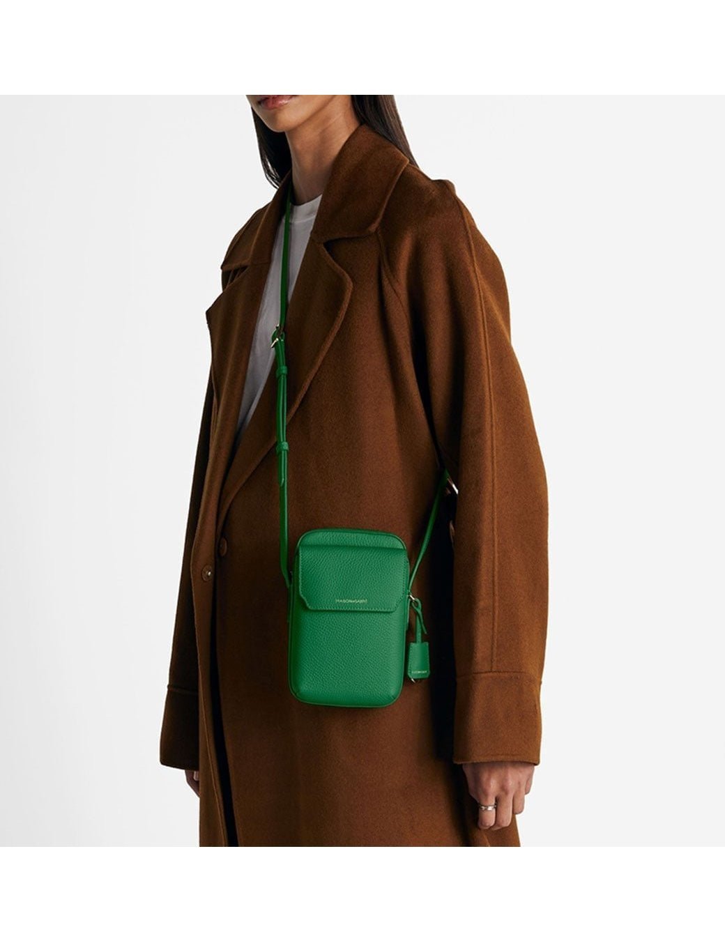 【メゾンドサブレ/MAISON de SABRE】の【公式】ジップスマホポーチ インテリア・キッズ・メンズ・レディースファッション・服の通販 founy(ファニー) 　ファッション　Fashion　レディースファッション　Fashion for Women　ポーチ&ミニバッグ　Pouches & Mini Bags　アクセサリー　Fashion Accessories　コンパクト　Compact, Small Size　ジップ　Zip, Zipper　スタイリッシュ　Stylish, Fashionable　スマホ　Smartphone, Mobile Device　財布　Wallet, Purse　フラップ　Flap, Flap Pocket　フロント　Front, Front Design　ボックス　Boxy, Box Shape　ポケット　Pocket, Pocket Detail　ポーチ　Pouch, Small Case　マグネット　Magnet, Magnetic Closure　ラグジュアリー　Luxury, Elegant　ラップ　Wrap, Wrap Design　エレガント 上品　Elegant　iPhone アイフォーン　iPhone　Android アンドロイド　Android　ギフト プレゼント　Gift / Present　Emerald Green|ID: prp329100004829487 ipo3291000000035150309