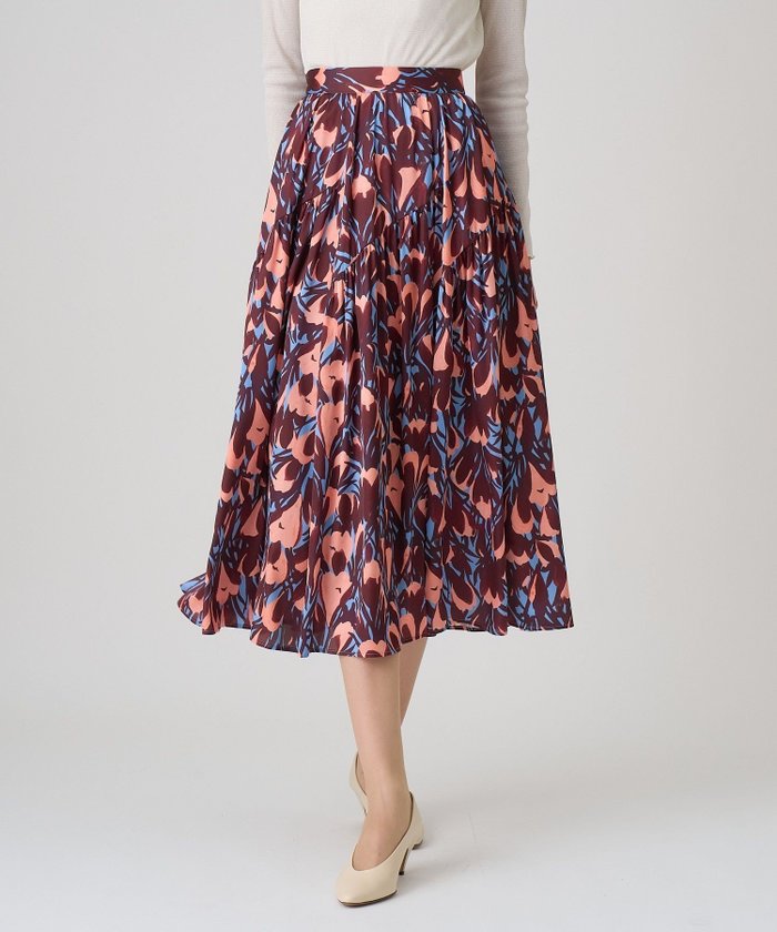 【アナイ/ANAYI】の【セットアップ対応商品】ペイントフラワープリントティアード スカート インテリア・キッズ・メンズ・レディースファッション・服の通販 founy(ファニー) https://founy.com/ ファッション Fashion レディースファッション Fashion for Women セットアップ Matching Sets スカート・ミニ/ミディ/マキシ Skirts / Mini, Midi & Maxi Skirts スカート Skirts ティアードスカート Tiered Skirts サテン Satin, Glossy Fabric スマート Smart, Elegant セットアップ Set-Up, Coordinated Outfit ティアード Tiered, Tiered Style ティアードスカート Tiered Skirt, Flounced Skirt プリント Print, Printed Pattern A/W・秋冬 Autumn/Winter 再入荷 Restock / Back in Stock |ID: prp329100004829539 ipo3291000000035150701