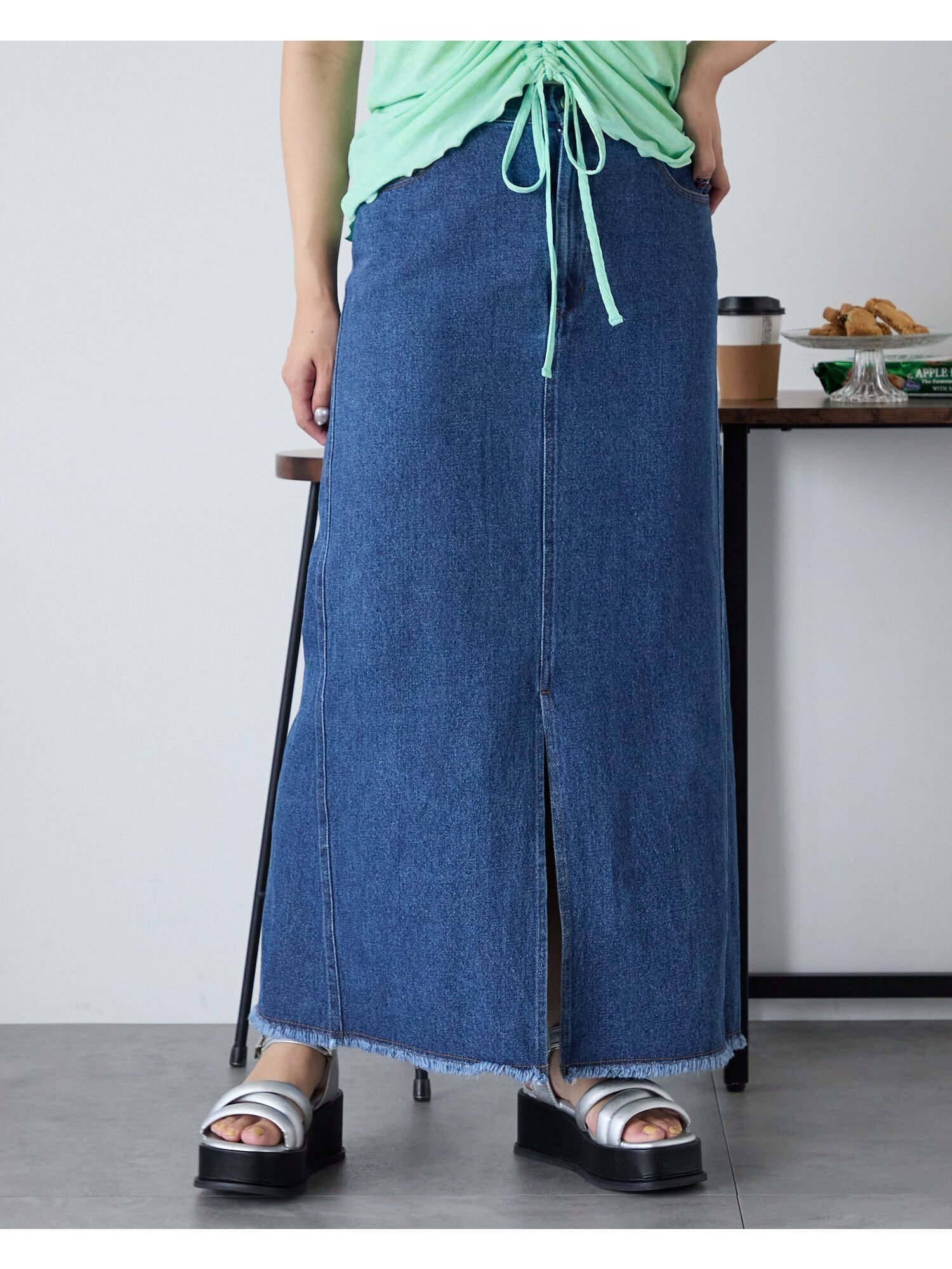 【エヘカソポ/ehka sopo】のフロントスリットデニムスカート インテリア・キッズ・メンズ・レディースファッション・服の通販 founy(ファニー) ファッション Fashion レディースファッション Fashion for Women スカート Skirts デニムスカート・カジュアルスカート Denim Skirts スリット Slit, Slit Detail デニム Denim, Jeans Material フロント Front, Front Design ブルー|ID: prp329100004829594 ipo3291000000035151450