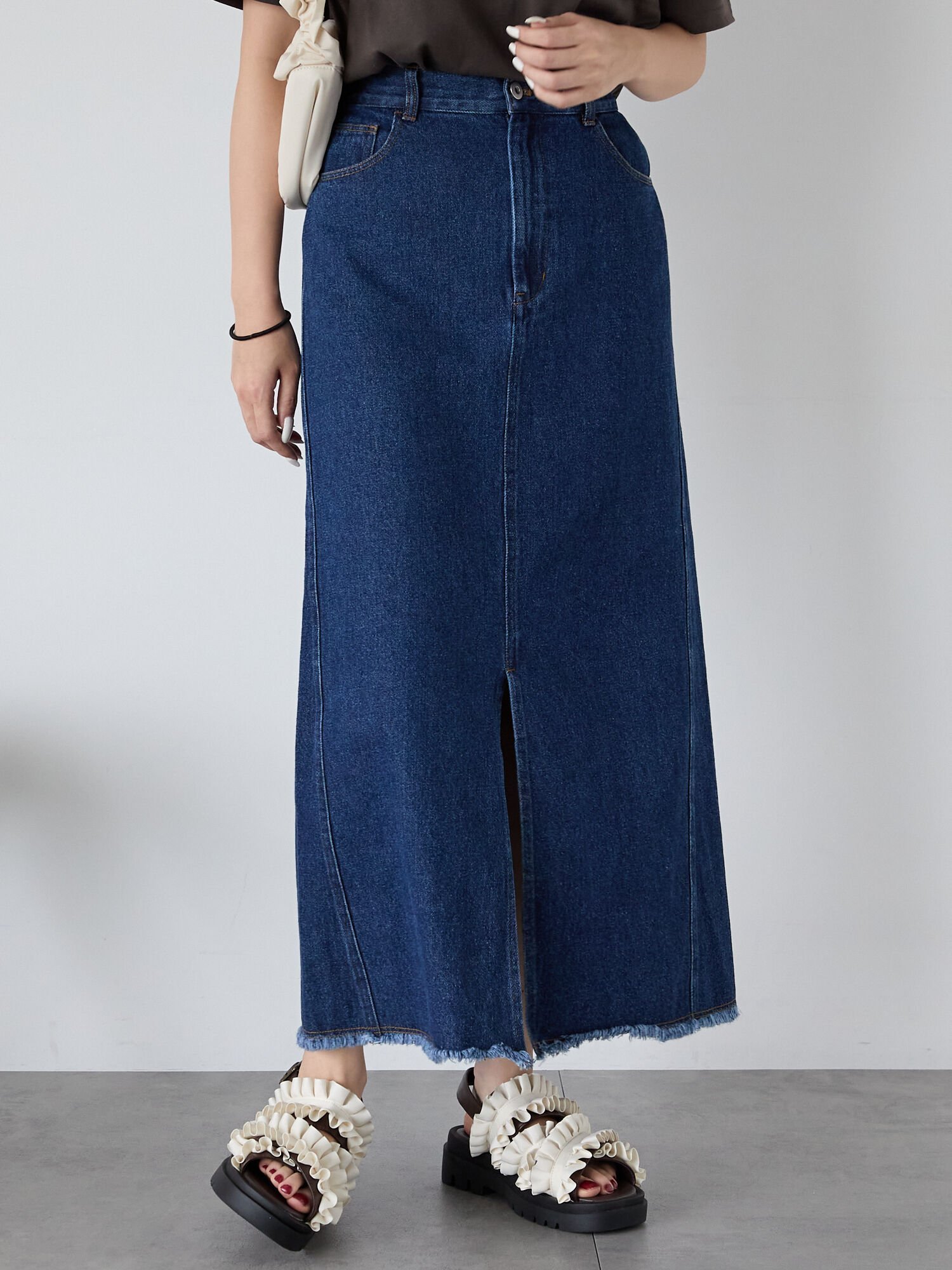 【エヘカソポ/ehka sopo】のフロントスリットデニムスカート インテリア・キッズ・メンズ・レディースファッション・服の通販 founy(ファニー) ファッション Fashion レディースファッション Fashion for Women スカート Skirts デニムスカート・カジュアルスカート Denim Skirts スリット Slit, Slit Detail デニム Denim, Jeans Material フロント Front, Front Design ネイビー|ID: prp329100004829594 ipo3291000000035151453