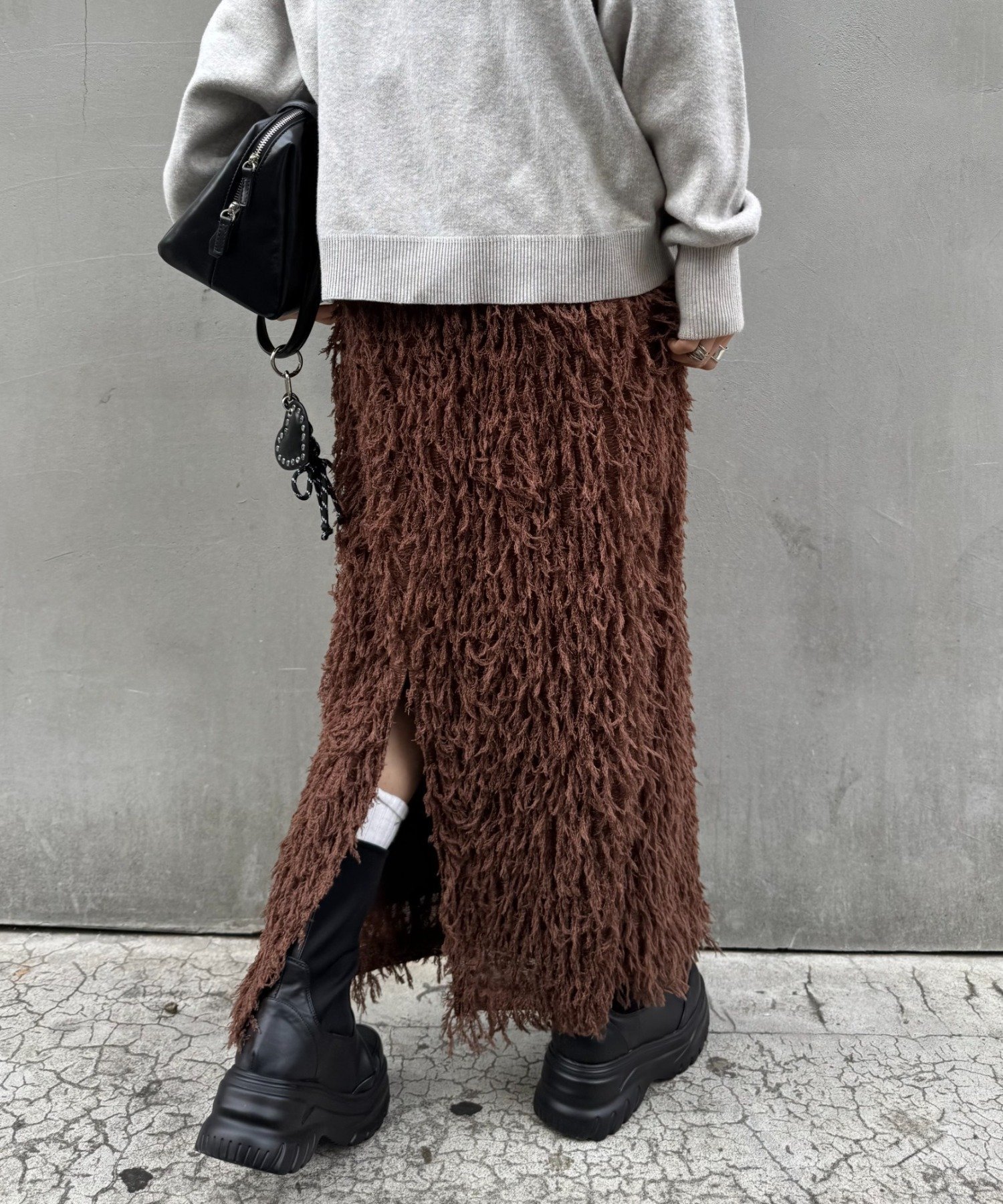 【チャオパニックティピー/CIAOPANIC TYPY】のフェザーフリンジナロースカート インテリア・キッズ・メンズ・レディースファッション・服の通販 founy(ファニー) 　ファッション　Fashion　レディースファッション　Fashion for Women　スカート　Skirts　ガーリー　Girly, Feminine Style　シンプル　Simple, Minimal　スウェット / スエット　Sweatshirt, Sweatwear　スニーカー　Sneakers, Trainers　スリット　Slit, Slit Detail　タートル　Turtleneck, Turtle Collar　A/W・秋冬　Autumn/Winter　おすすめ　Recommended / Our Picks　ブラウン|ID: prp329100004829606 ipo3291000000035151551